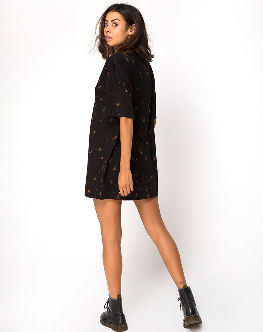 Imagen de la camiseta Sunny Kiss en negro celeste Colocación