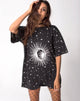Imagen de Sunny Kiss Oversized Tee en negro Cosmos