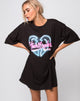 Imagen de Sunny Kiss Tee en negro Heart Breaker