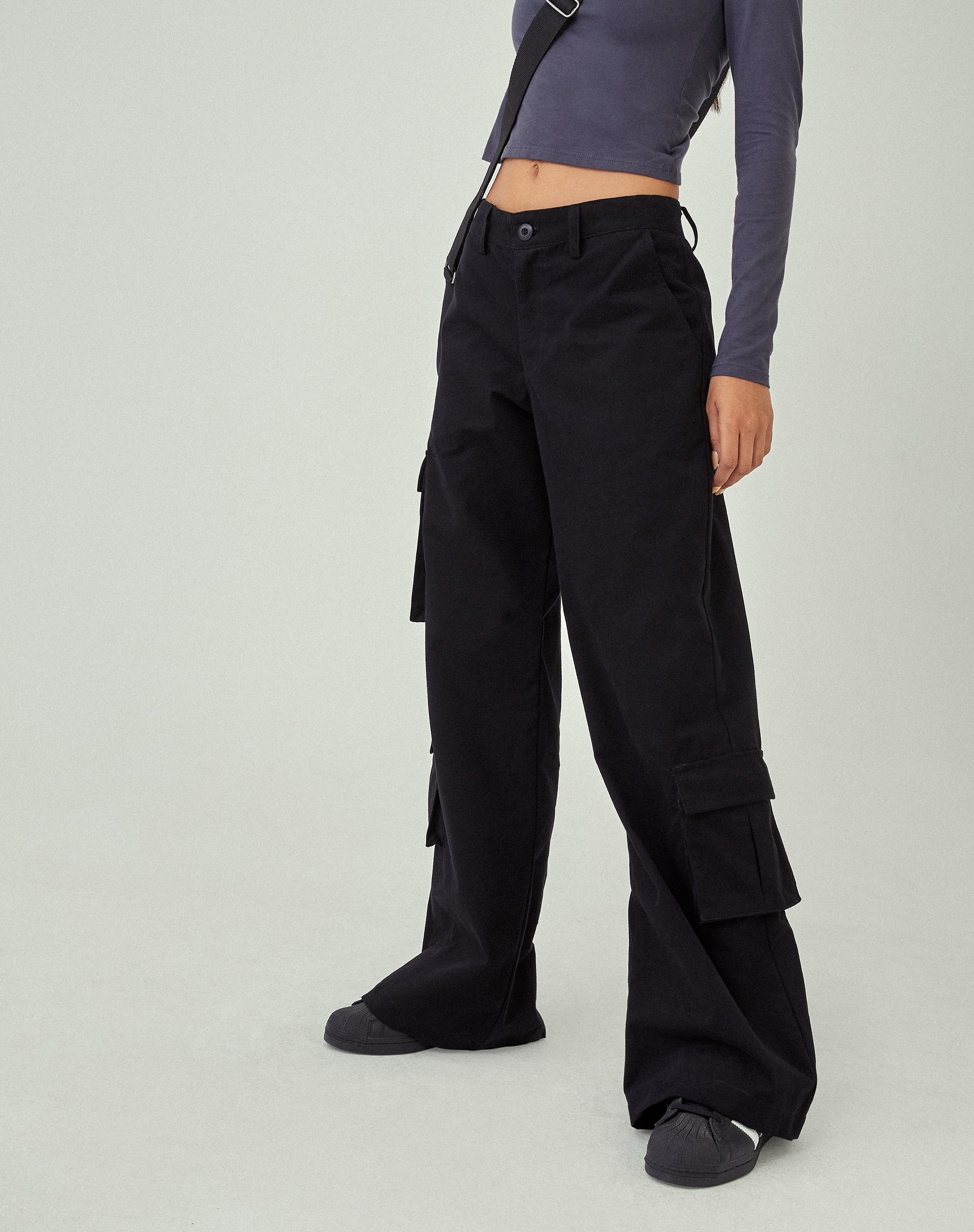 imagen de MOTEL X JACQUIE Shan Pantalón de pierna ancha en negro
