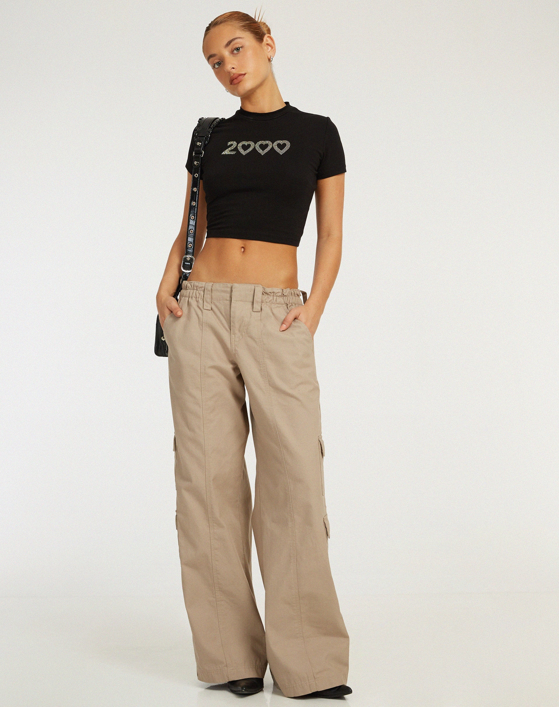 imagen de Surtila Crop Top en Negro 2000 Hotfix Diamante