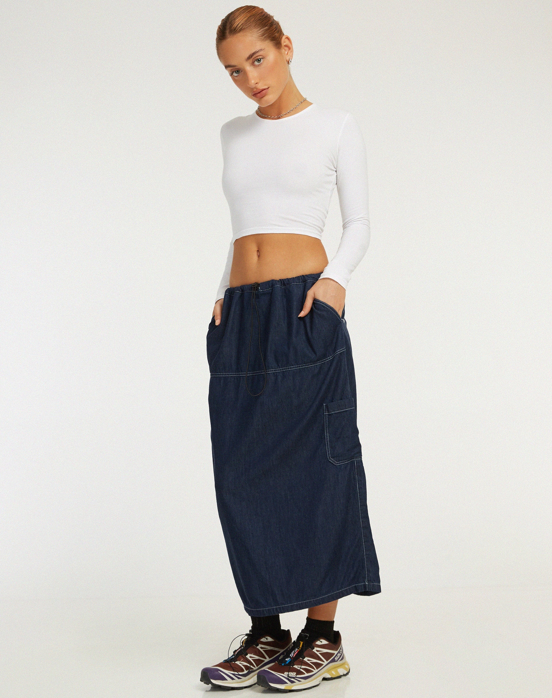 imagen de Swari Midi Skirt in Denim Dark Chambray