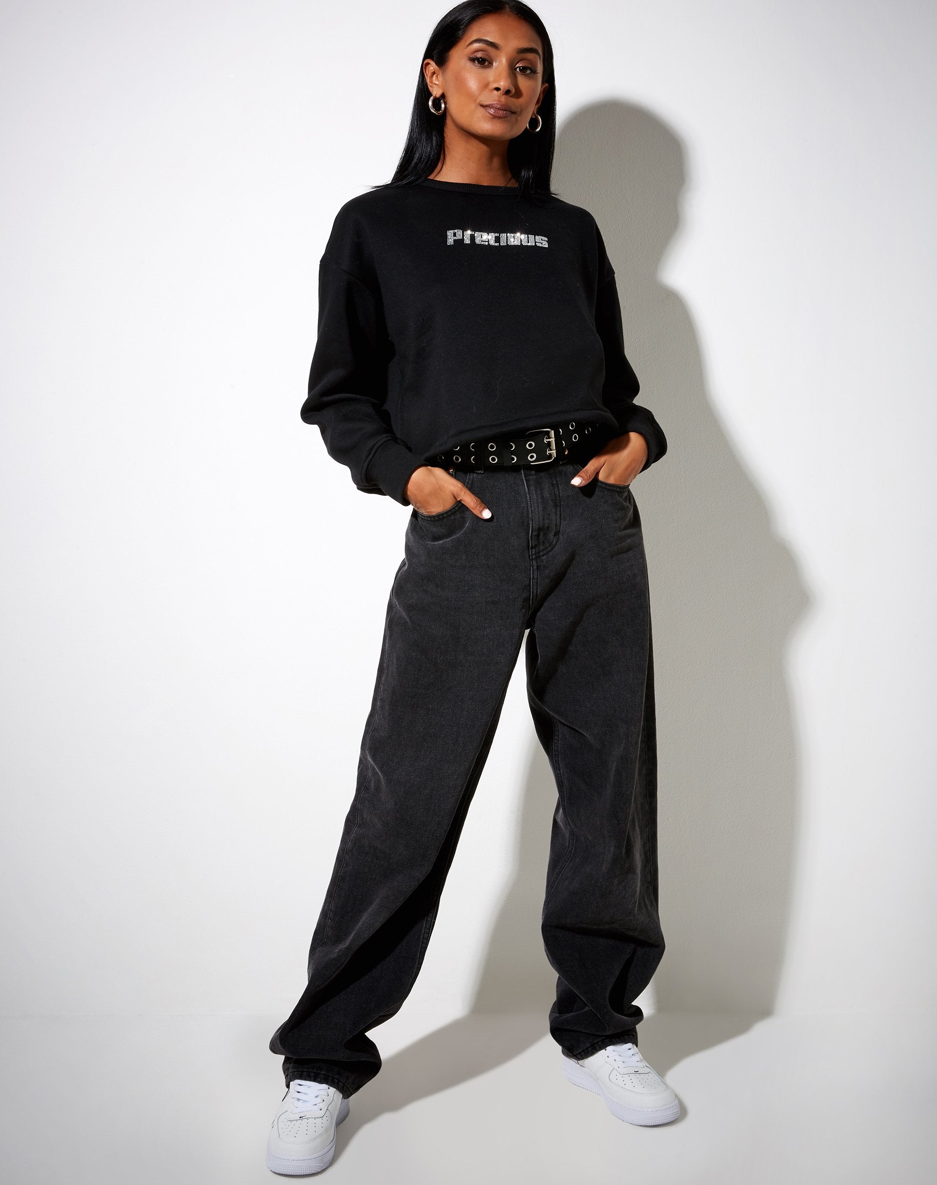 Imagen de sudadera Glora en negro Precious Hotfix