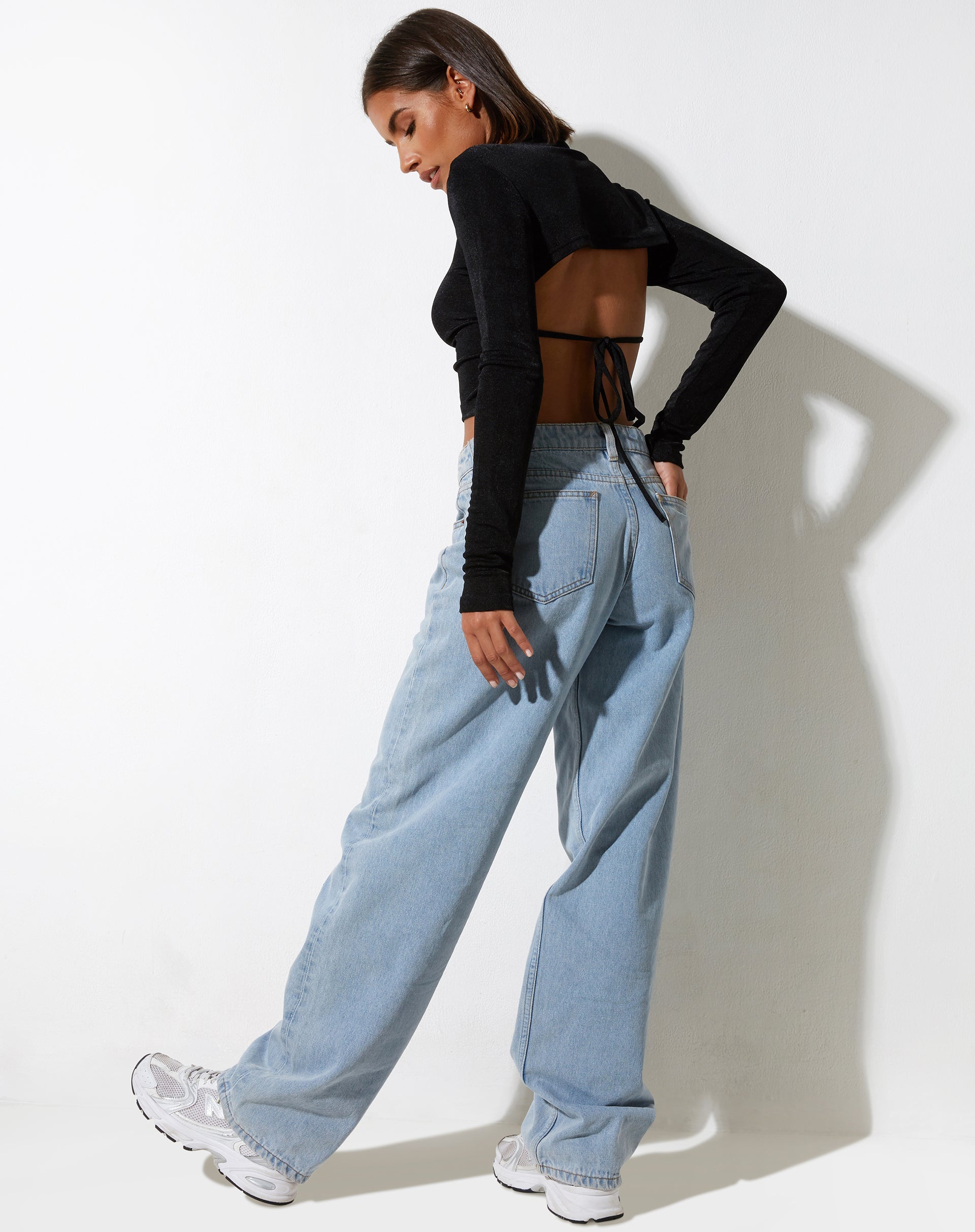 imagen de Tadita Crop Top en Crepe Negro