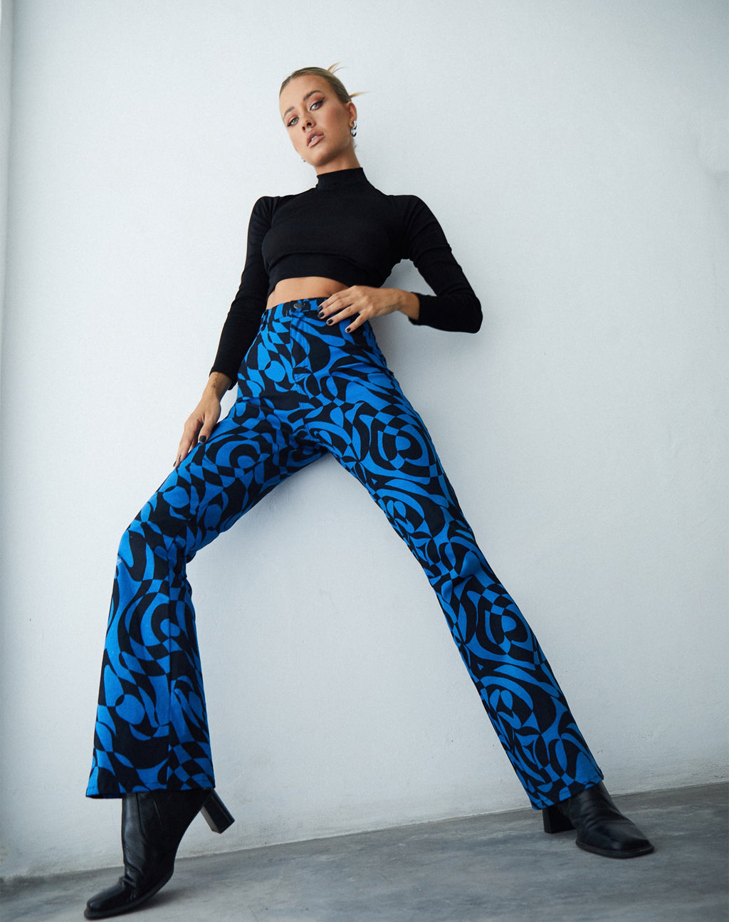 Pantalón Zoven Azul Óptico Irregular