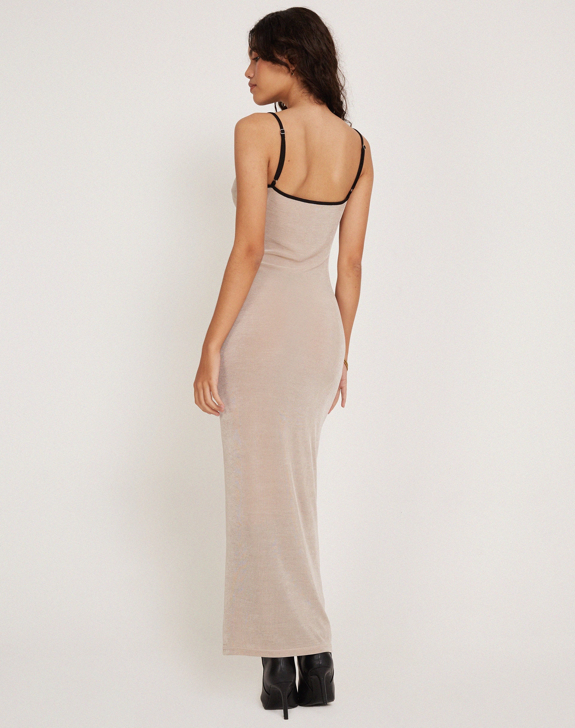 Imagen de Tahlia Maxi Dress in Champagne with Black Binding