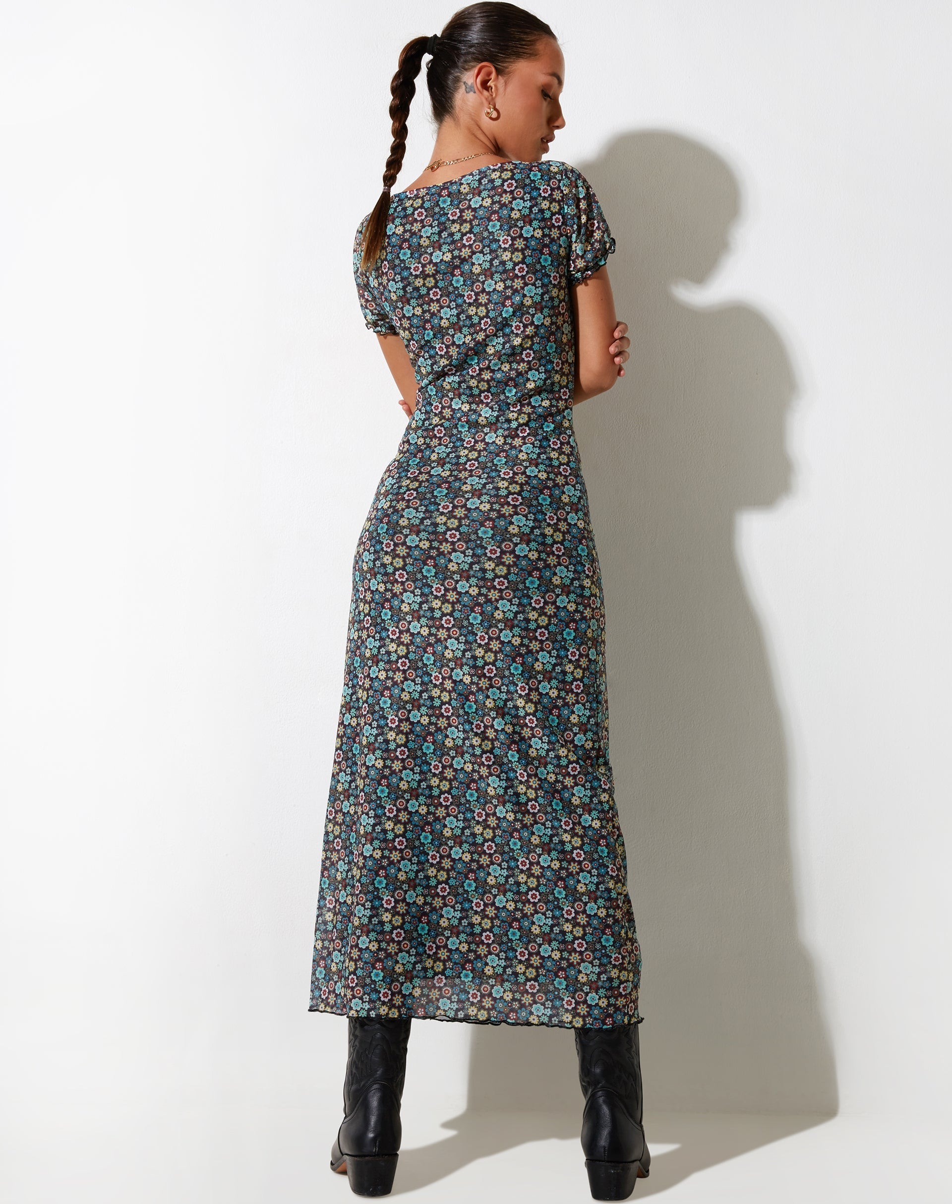 imagen de Taliah Maxi Dress in Folk Floral