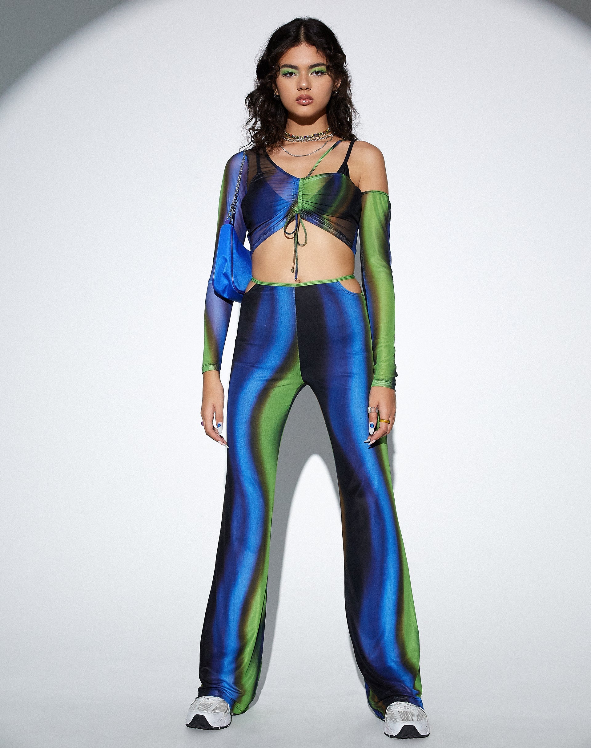 Imagen de MOTEL X OLIVIA NEILL Tapi Crop Top en verde y azul solarizados