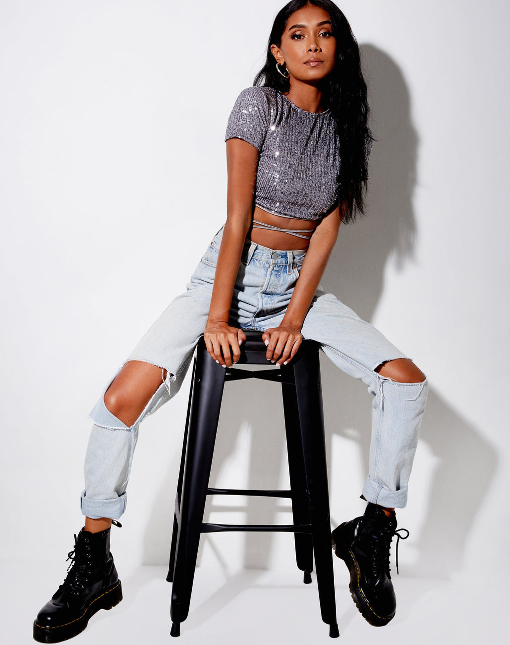 Tasya Crop Top en Drape Sequin Plata