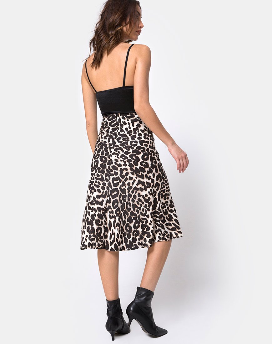 Imagen de la falda Tauri Midi en jaguar oversize
