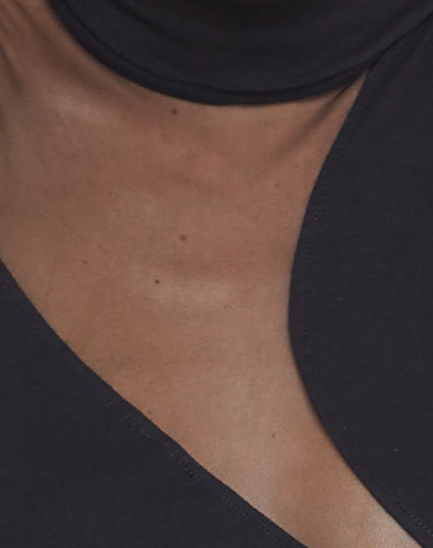 Imagen de Motel Tempo Mesh Panel Crop Top en Negro