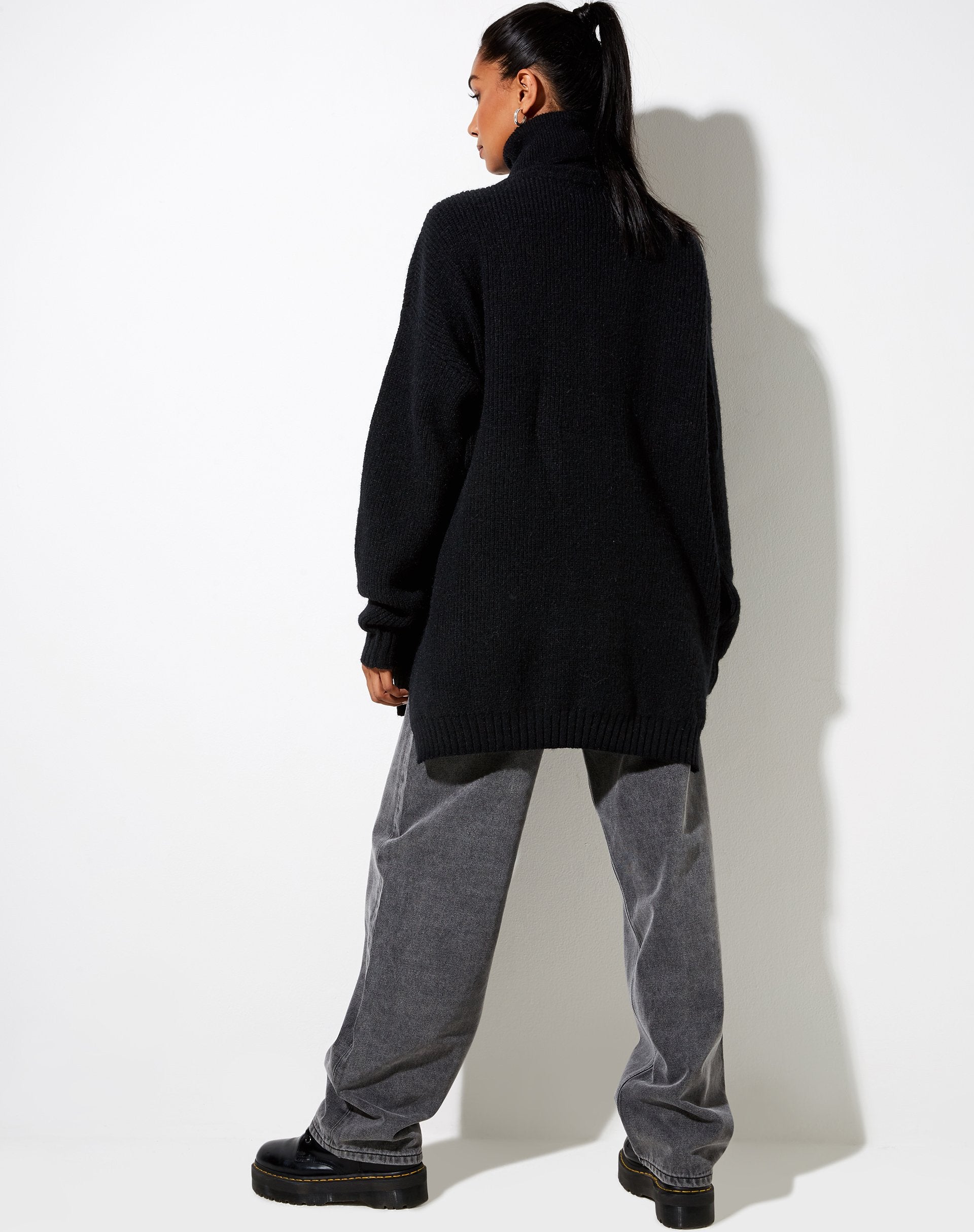 Imagen de Thach Jumper en negro