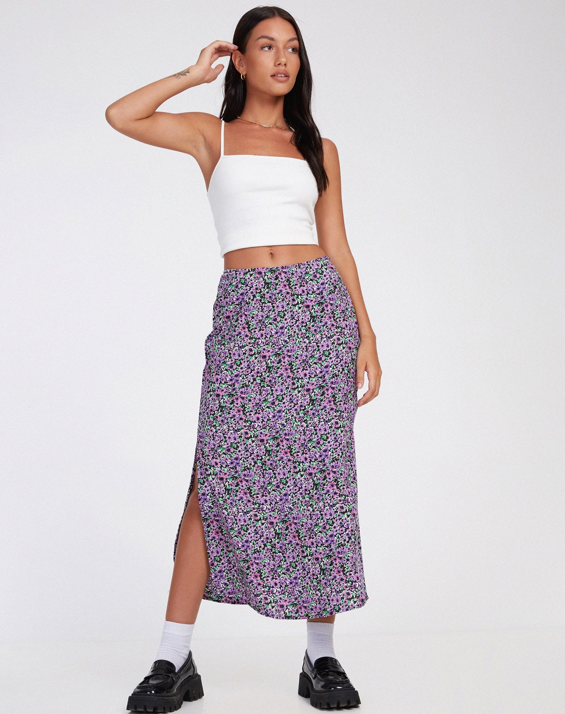 imagen de Tindra Midi Skirt in Lilac Blossom
