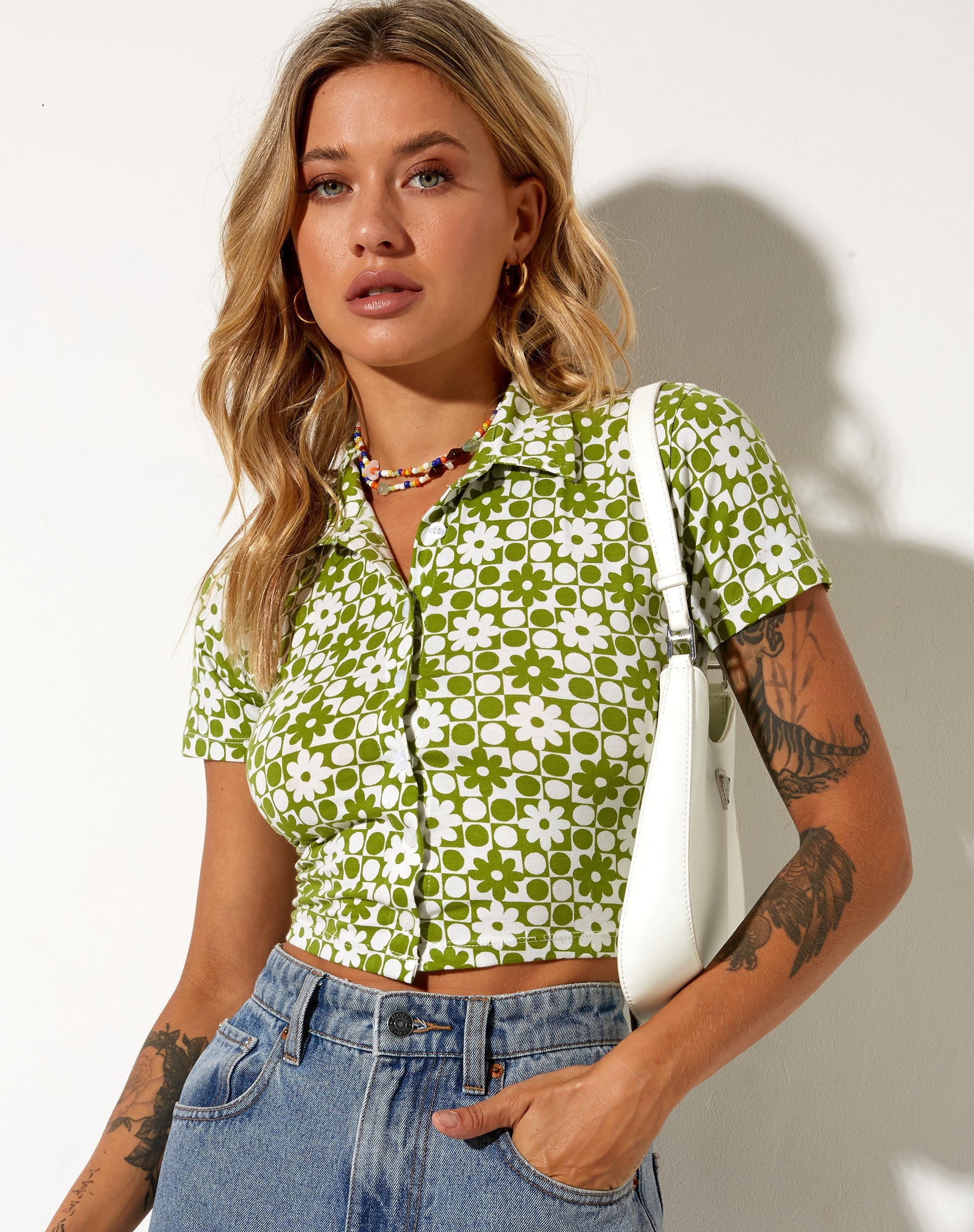 Imagen de Wuma Cropped Shirt in Patchwork Daisy Green