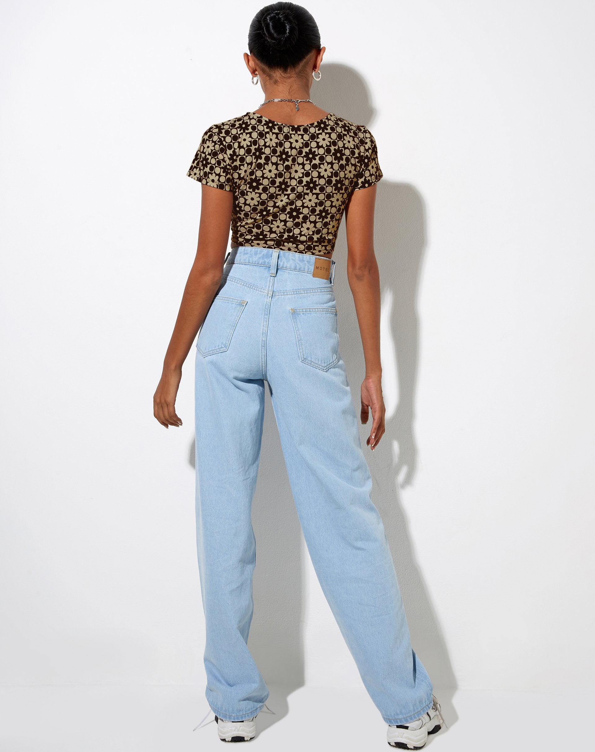 Imagen de Tindy Crop Top en Patchwork Daisy Marrón