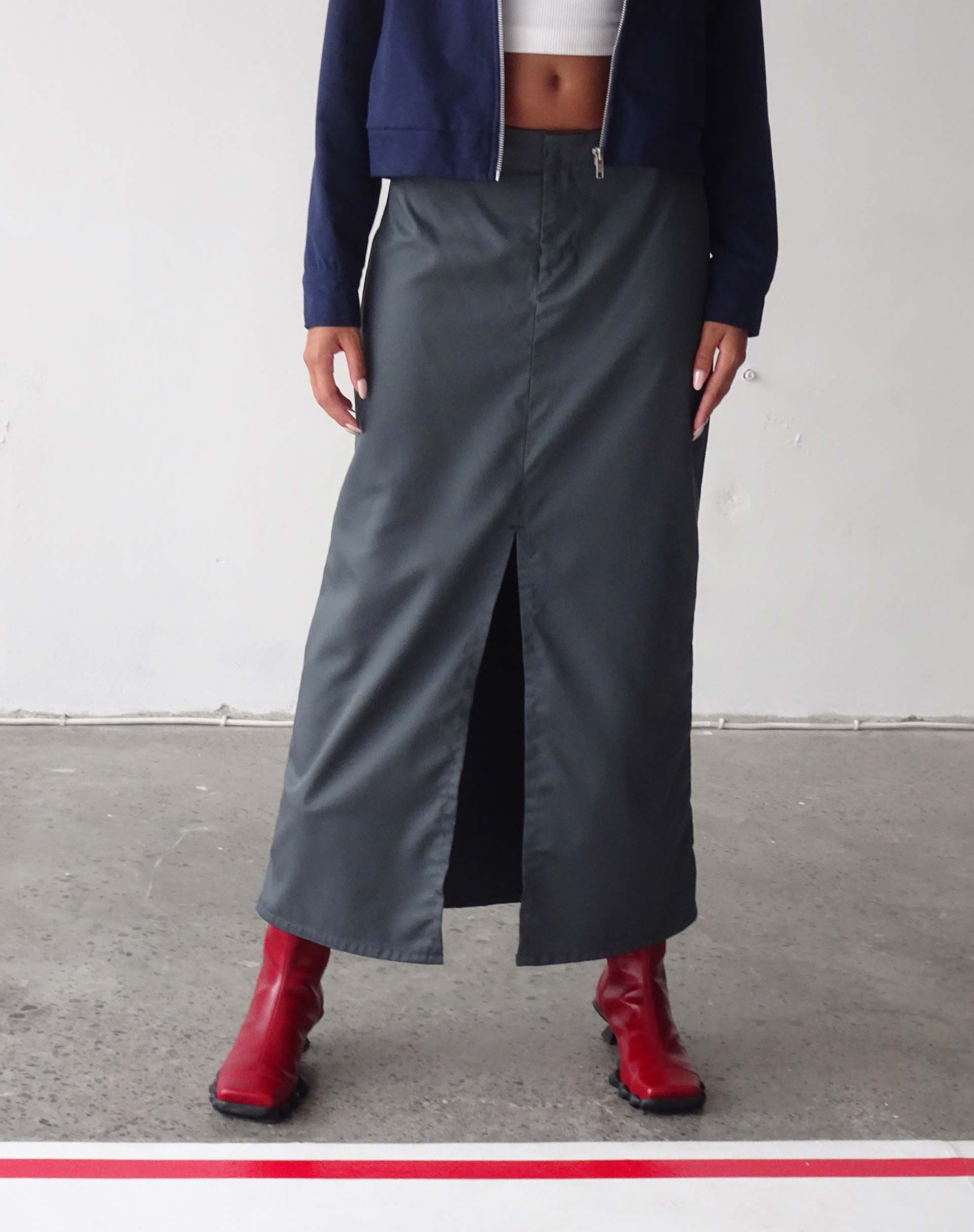 Imagen de Haisley Maxi Falda Cargo en Gris Oscuro