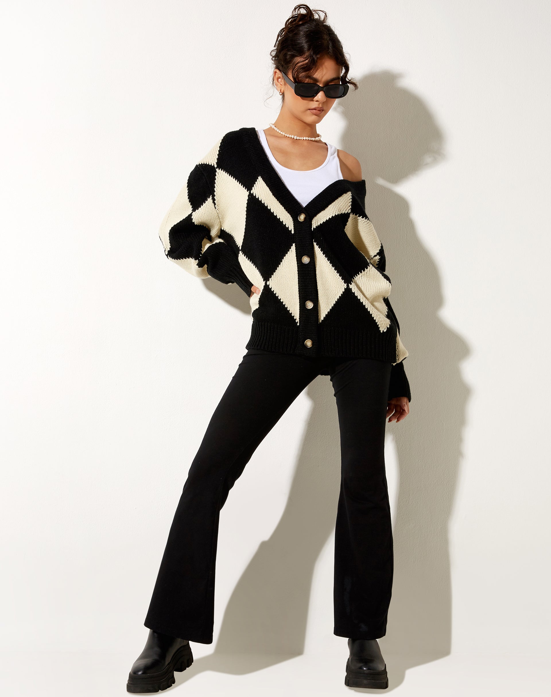 Imagen de Uriela Cardi en Harlequin Negro y Blanco roto