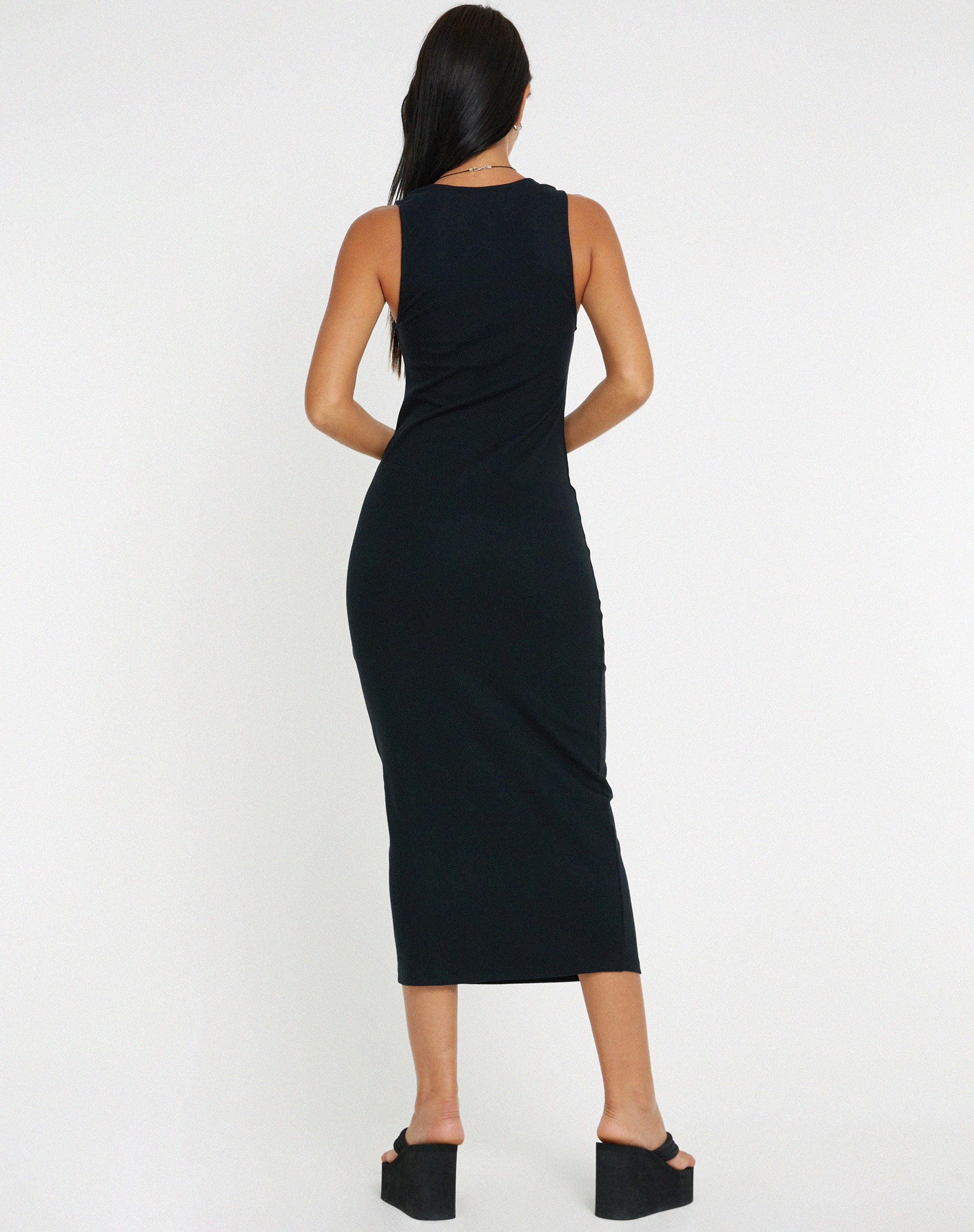 imagen de Uzma Midi Dress in Black