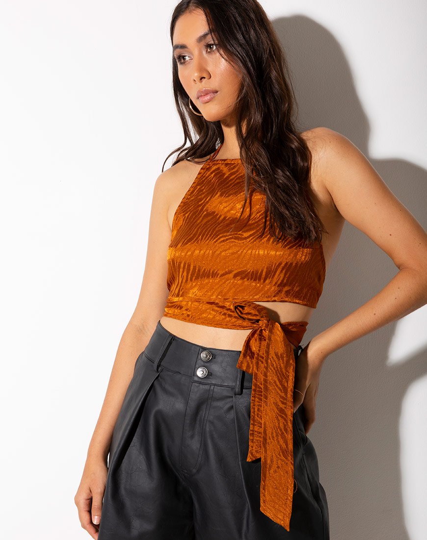 Imagen de Vhan Crop Top de satén Zebra Coral dorado