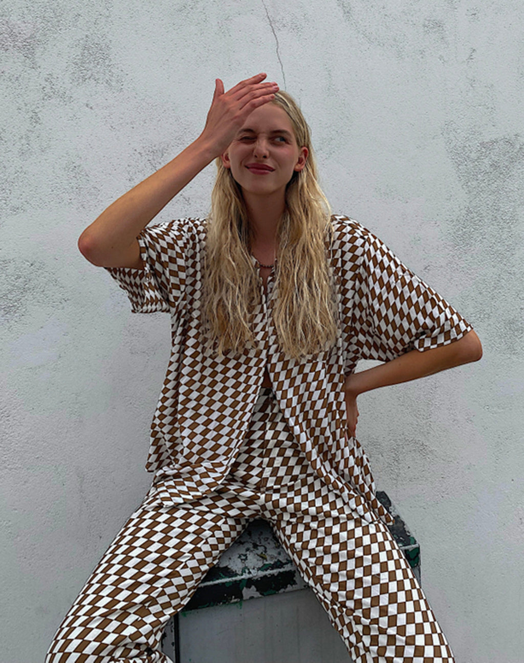 Vestido camisero Fresia de cuadros diagonales marrón tostado y marfil