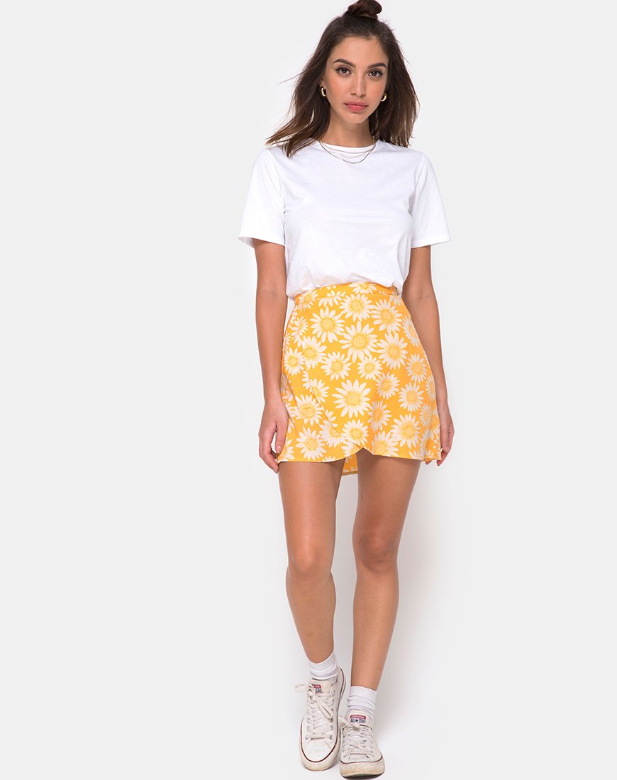 Imagen de Derla Wrap Skirt in Sunkissed Floral Yellow