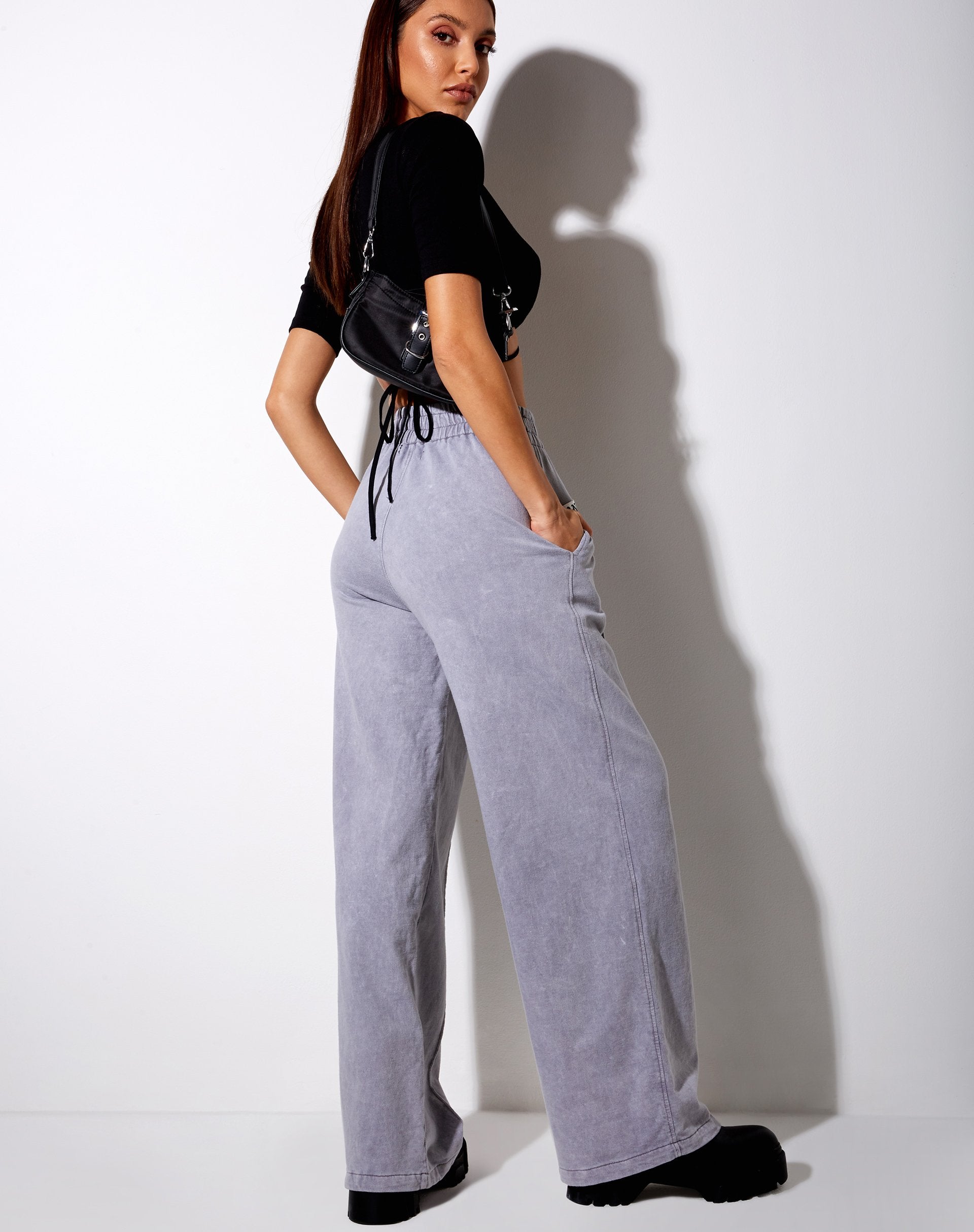 Imagen de Wungu Pantalones en Gris Lavado Angel Embro Label