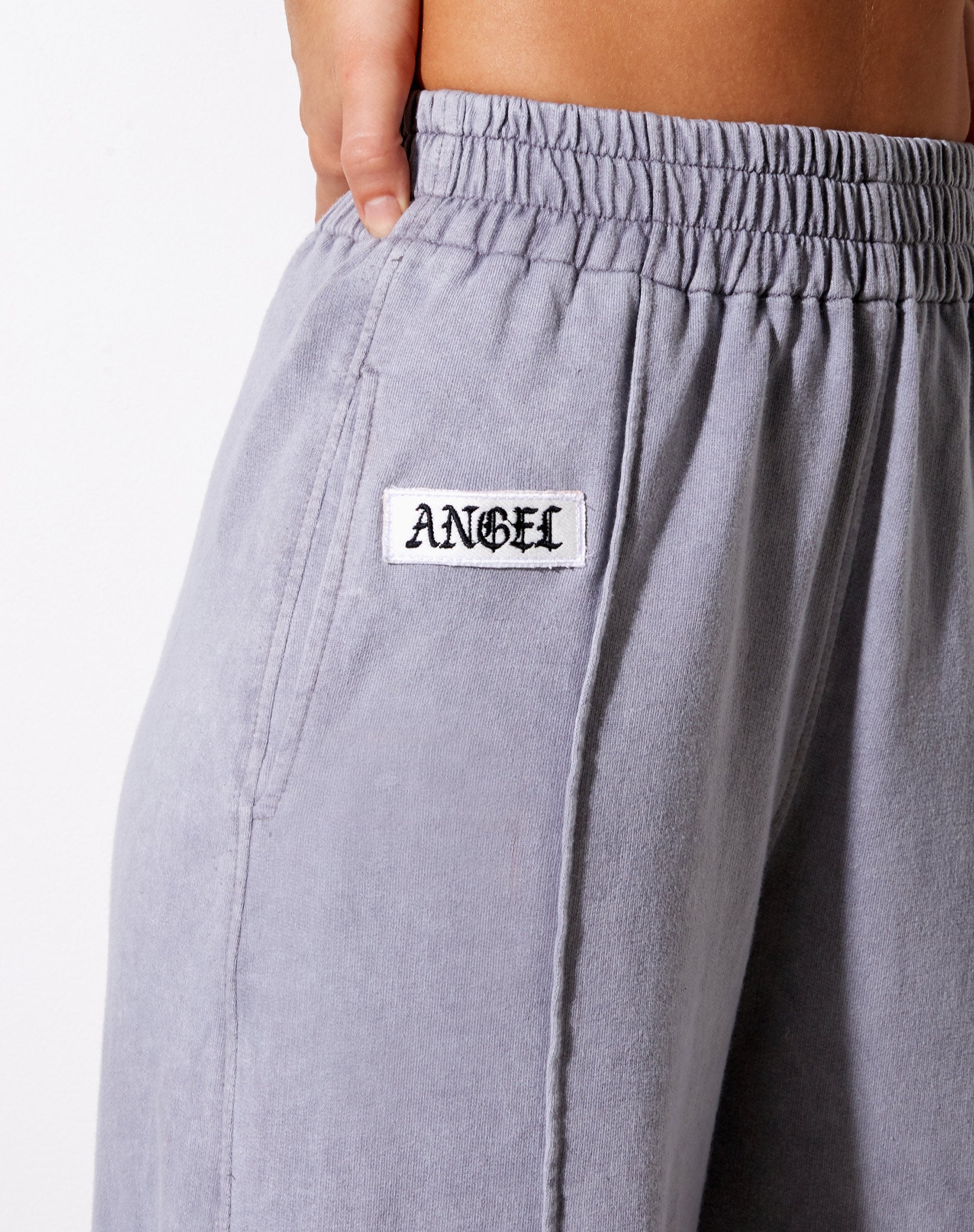 Imagen de Wungu Pantalones en Gris Lavado Angel Embro Label
