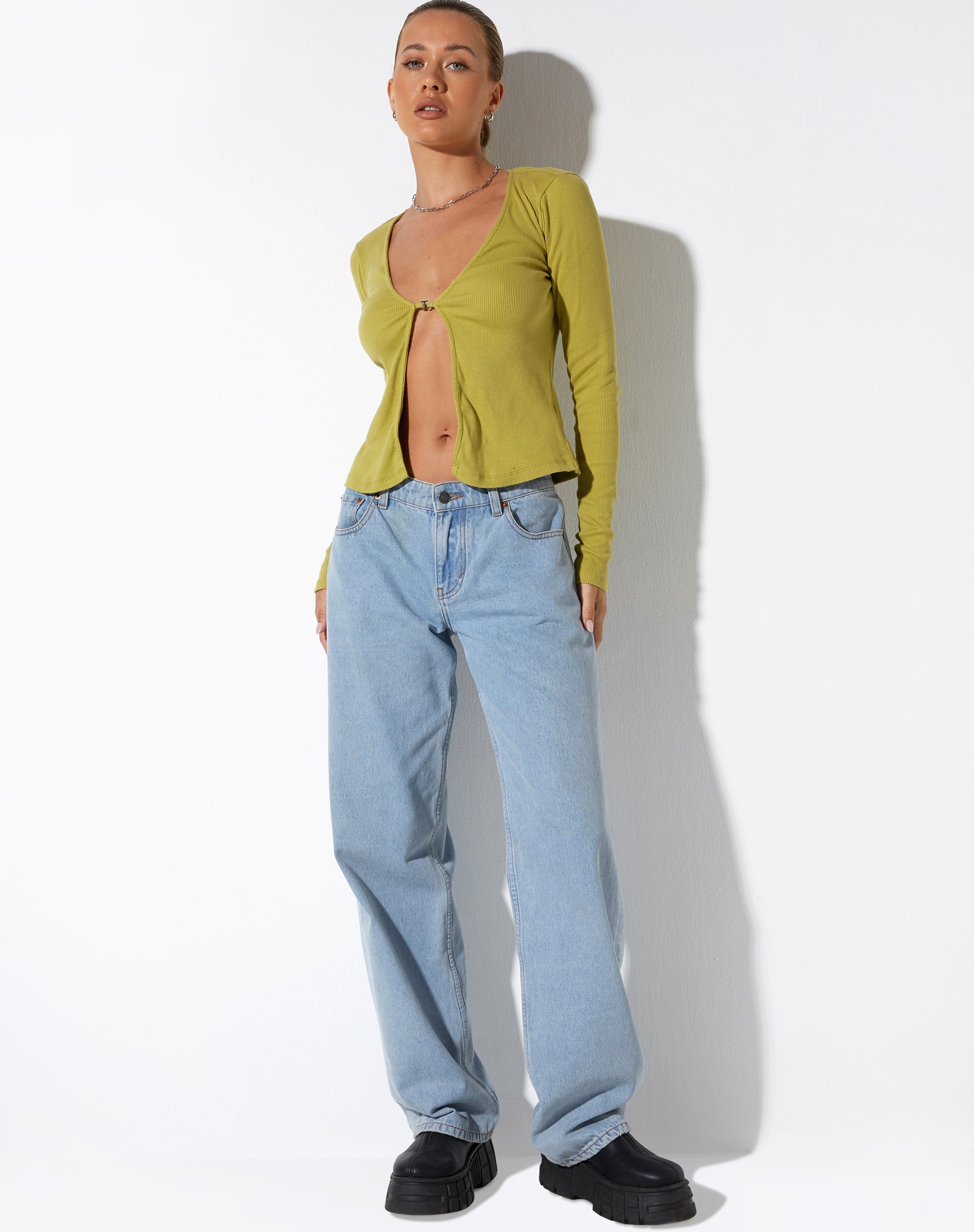 imagen de Xiur Cardi en Rib Cress Green