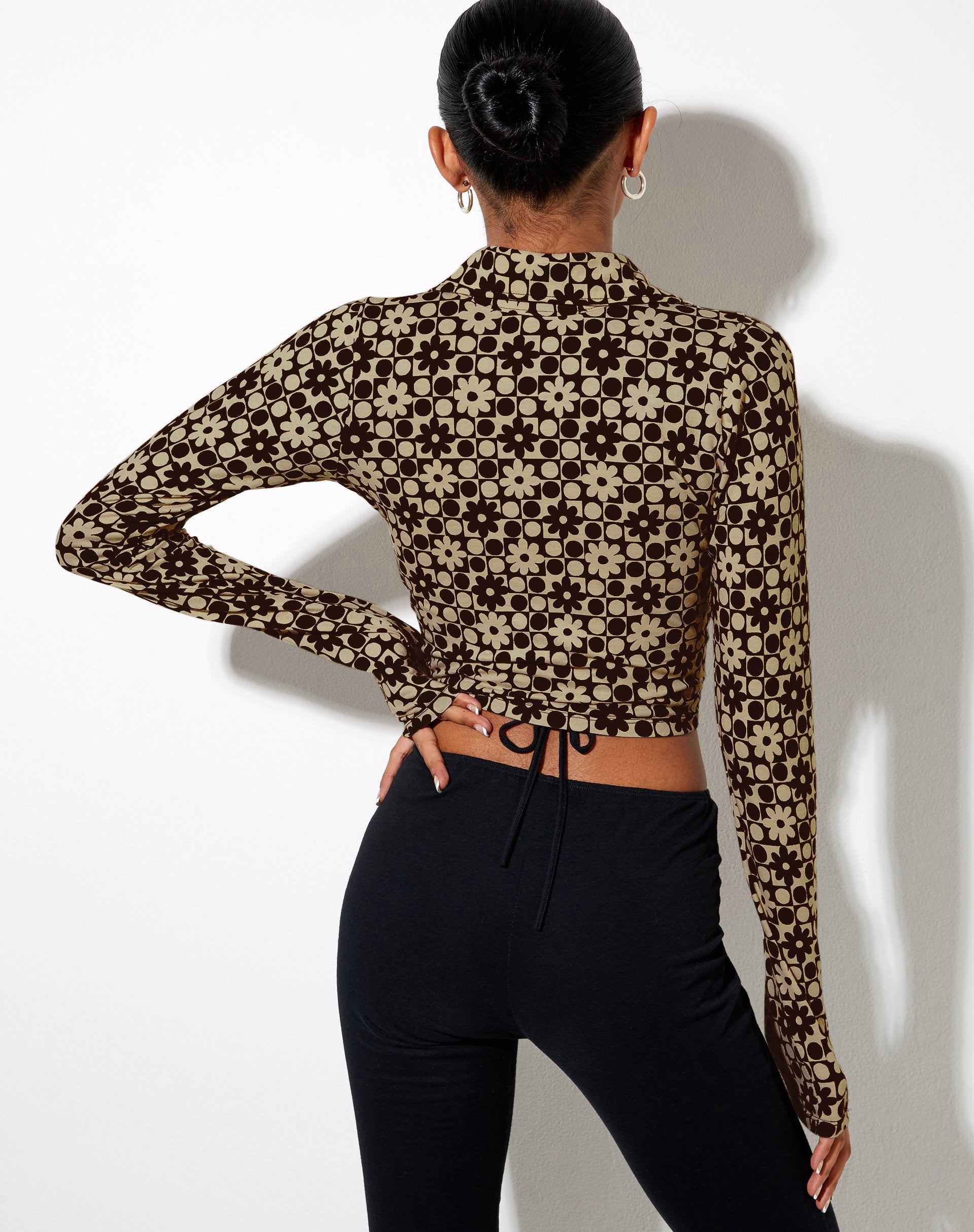 Imagen de Ryals Crop Top en Patchwork Daisy Marrón