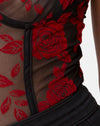 Rebaño romántico de rosas rojas