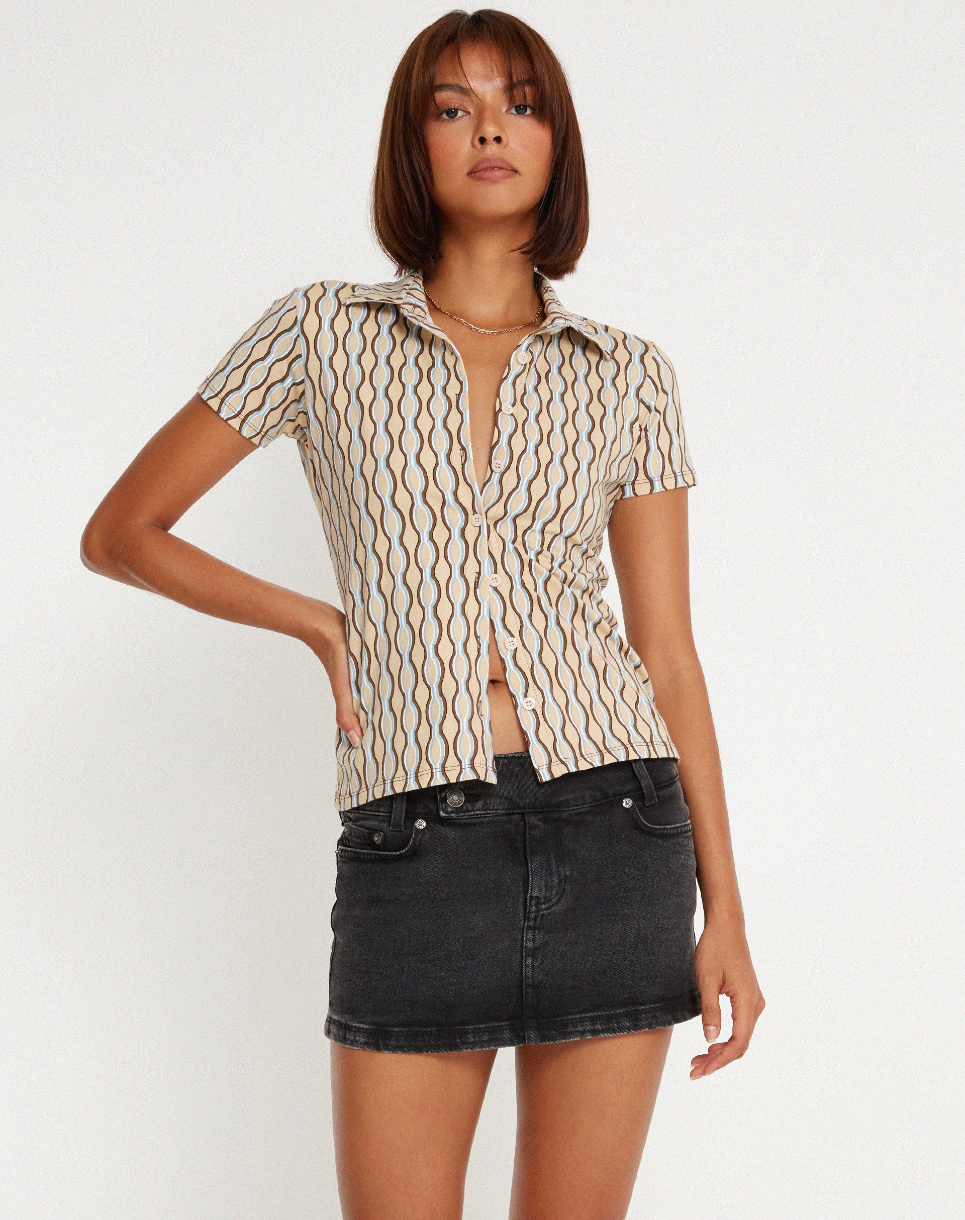 imagen de Yejin Shirt en Preppy Geo Brown