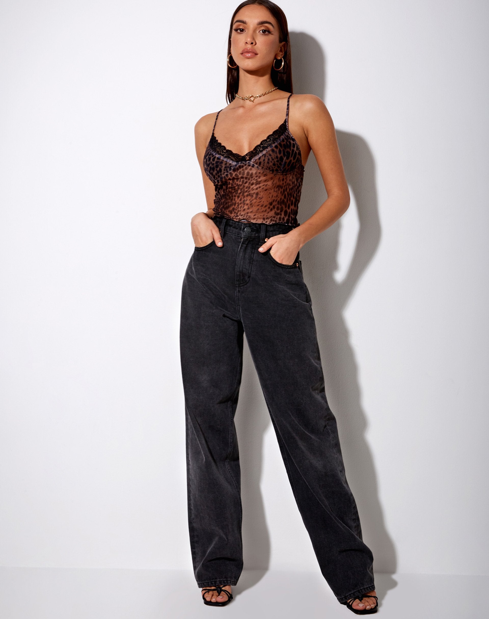 Imagen de Yenika Crop Top en marrón guepardo degradado con encaje