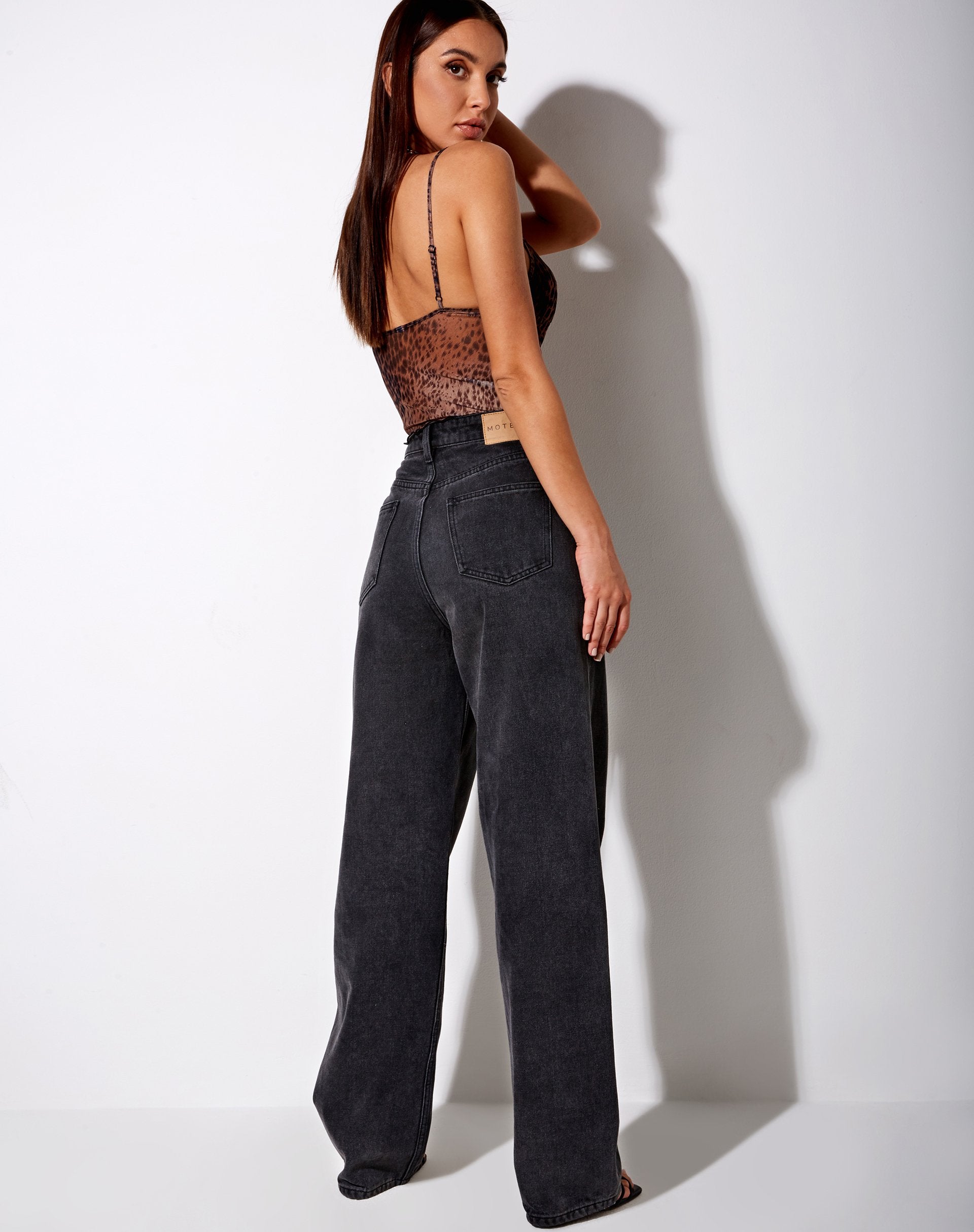 Imagen de Yenika Crop Top en marrón guepardo degradado con encaje