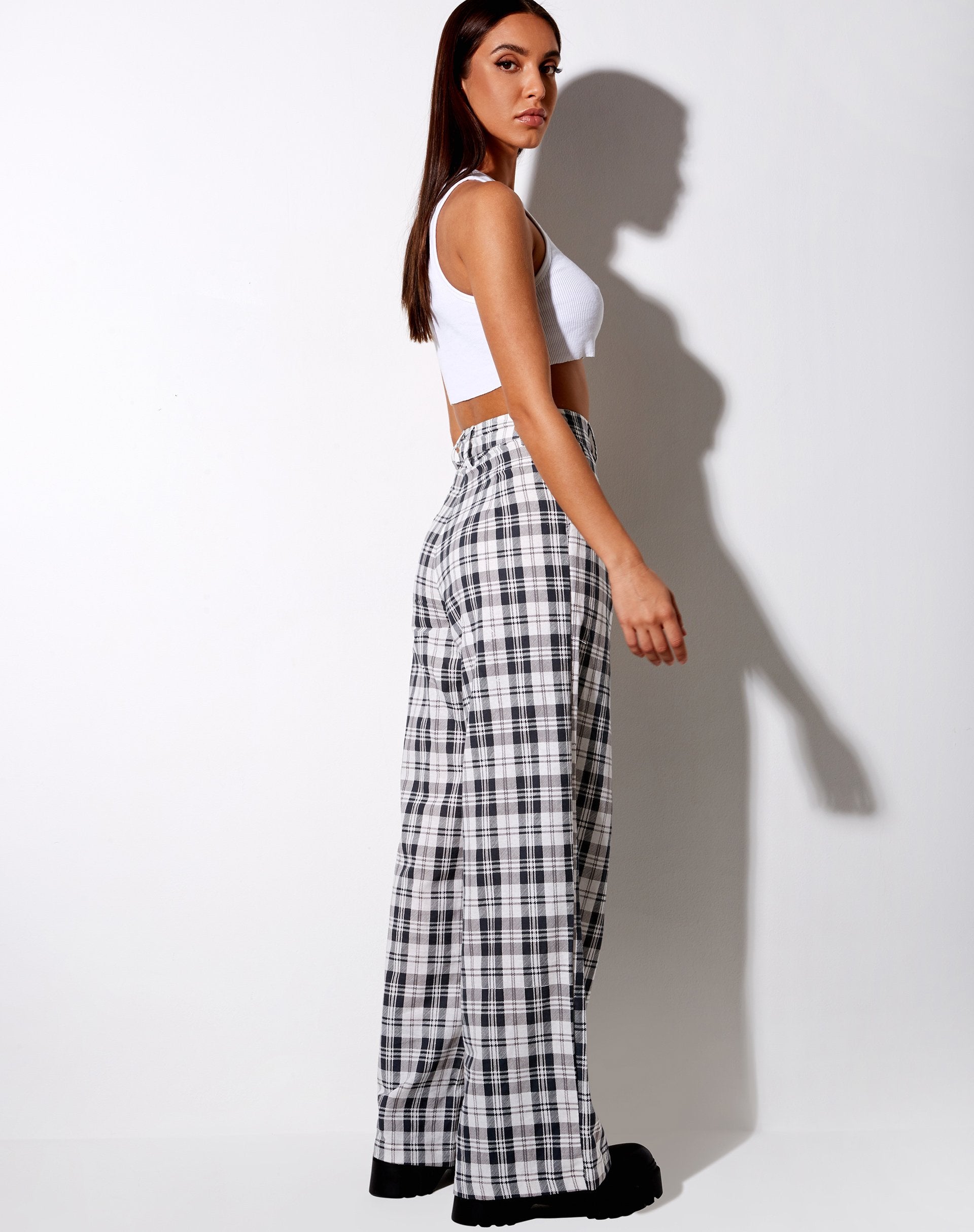 Imagen del pantalón Yeva en Checking Out Gris