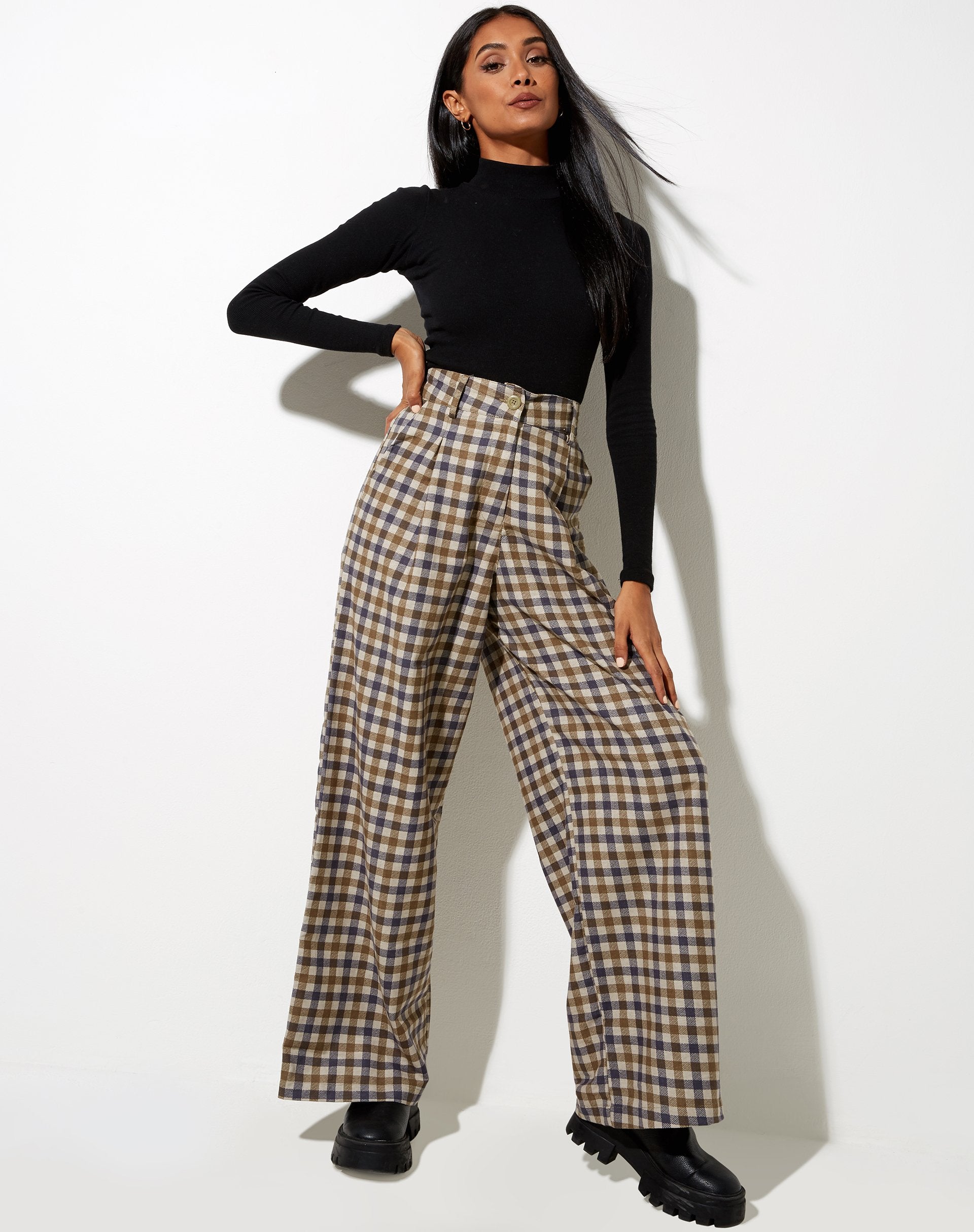 Imagen de Yeva Pantalones en 40s Check Tan