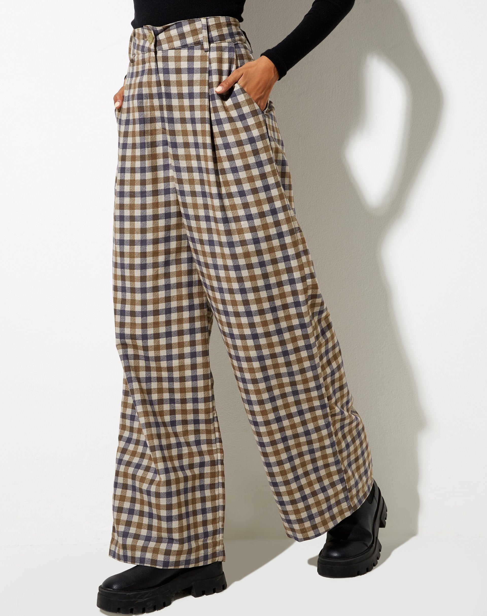 Imagen de Yeva Pantalones en 40s Check Tan