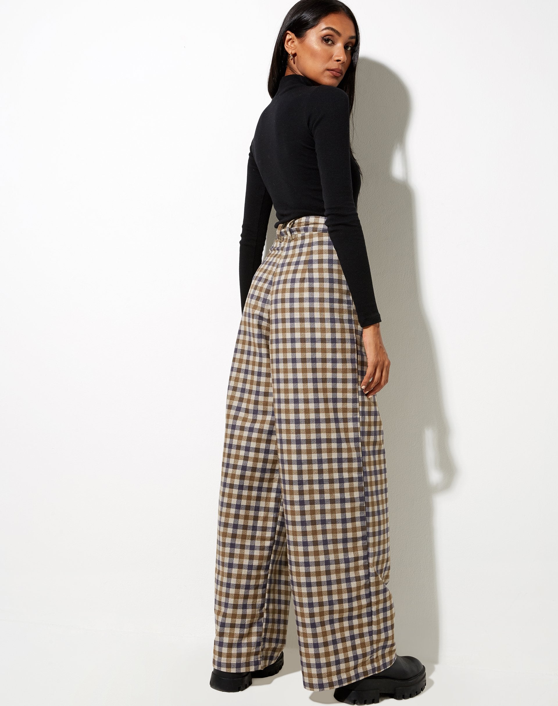 Imagen de Yeva Pantalones en 40s Check Tan