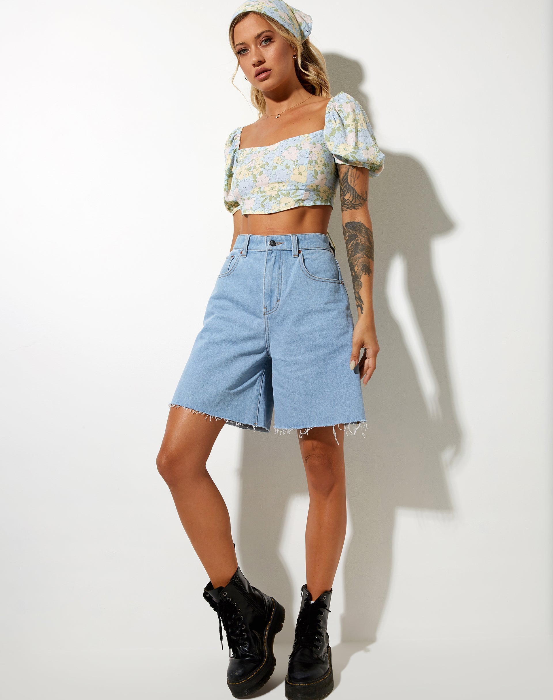 Imagen de Yuja Crop Top en Floral Pastel Lavado