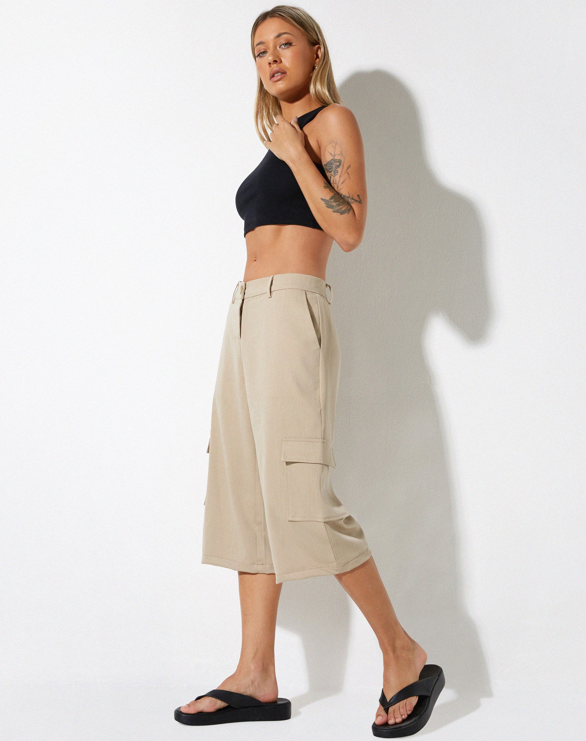 imagen de Yungmi Short en Soft Tailoring Tan
