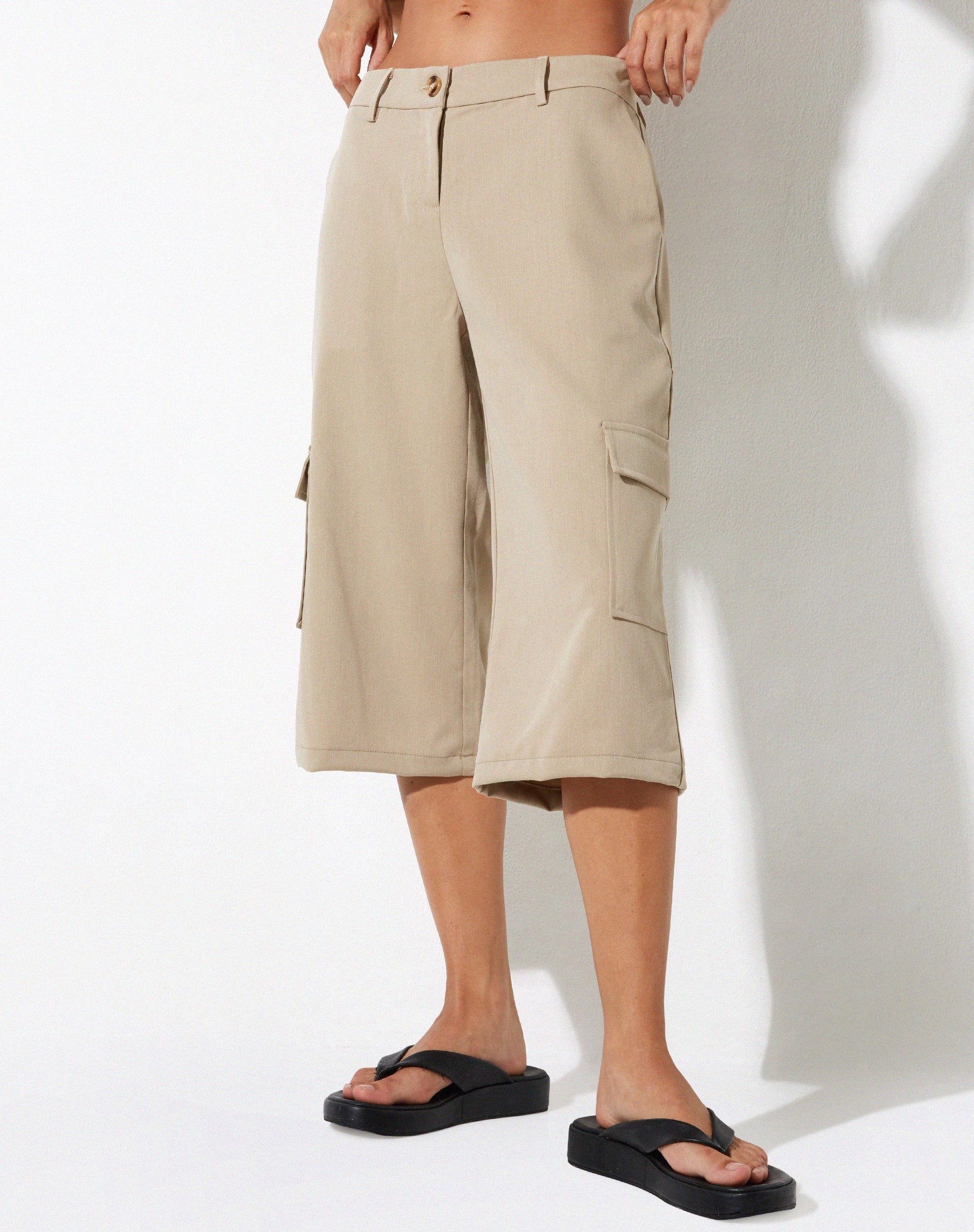 imagen de Yungmi Short en Soft Tailoring Tan