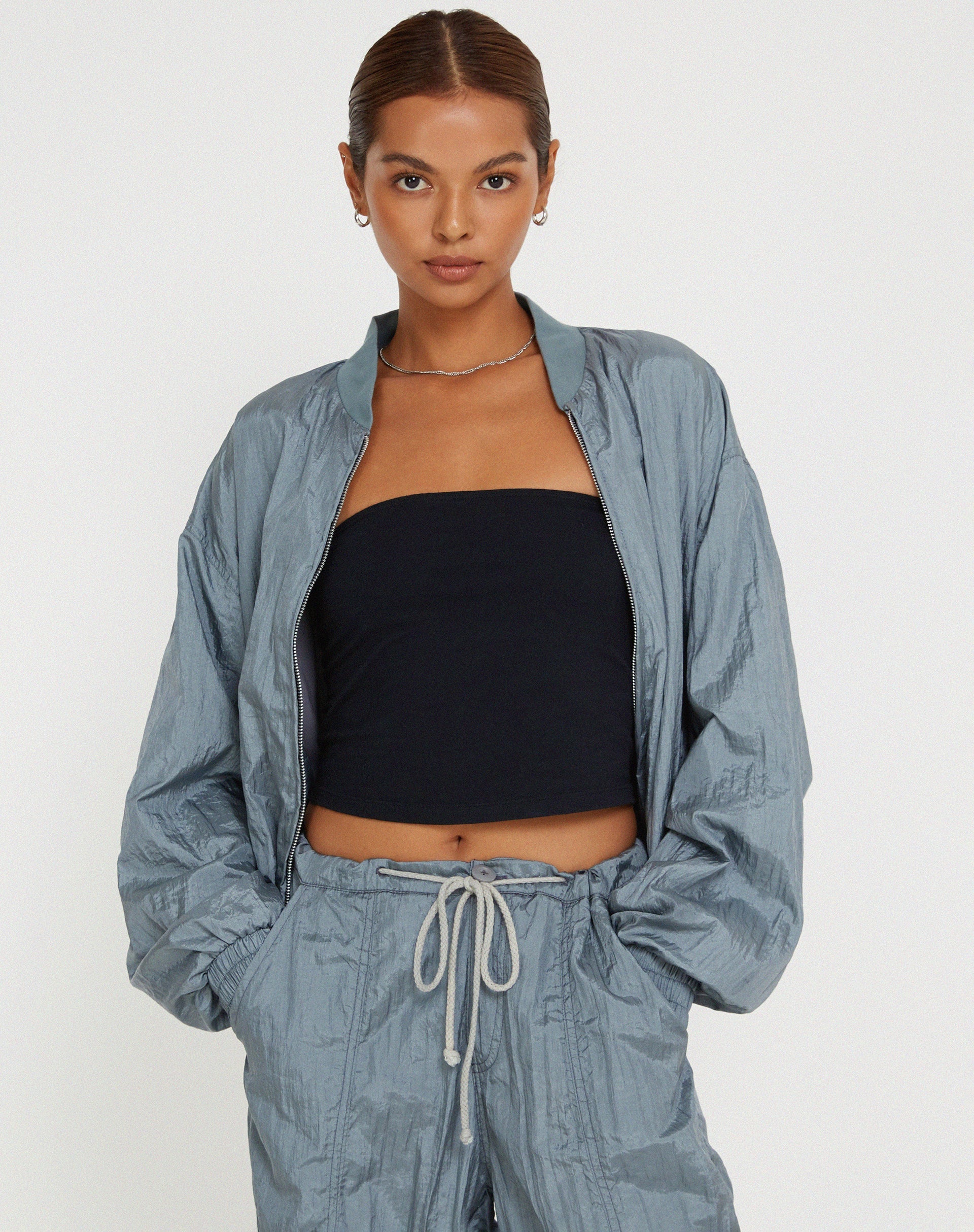 imagen de la chaqueta Yuu Shell en plata