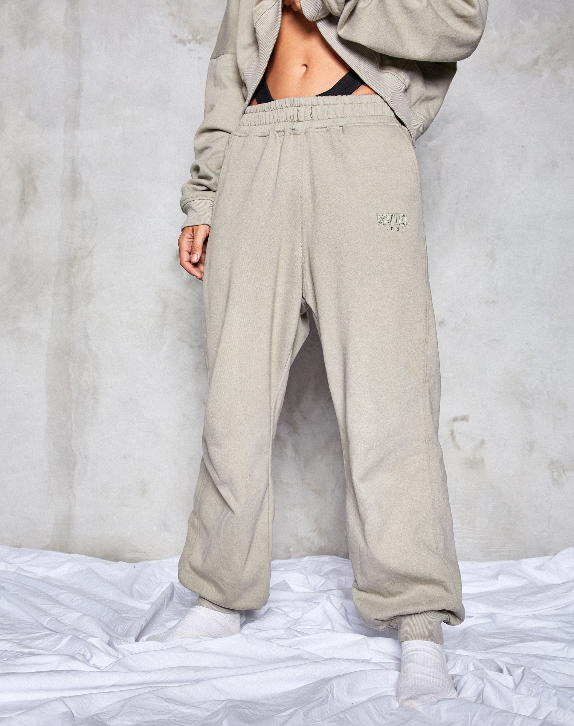 Imagen de Roider Jogger en London Fog Motel 1997 Embro