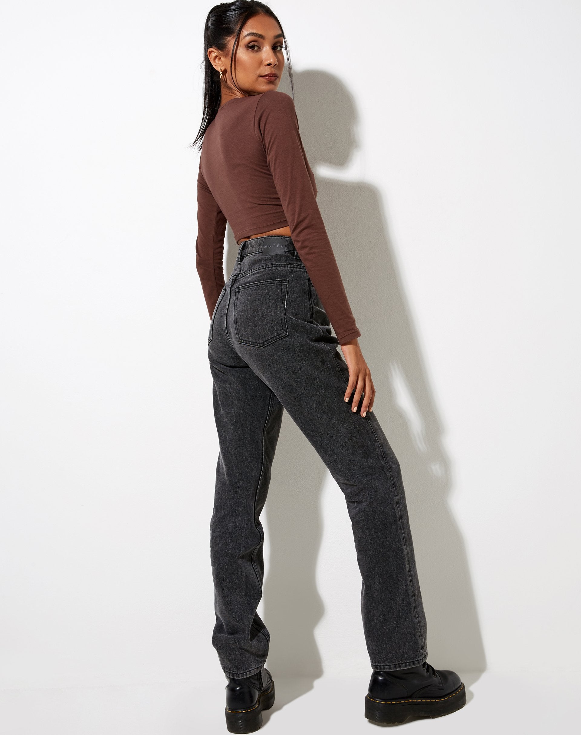 Imagen de Zen Crop Top en caoba oscuro