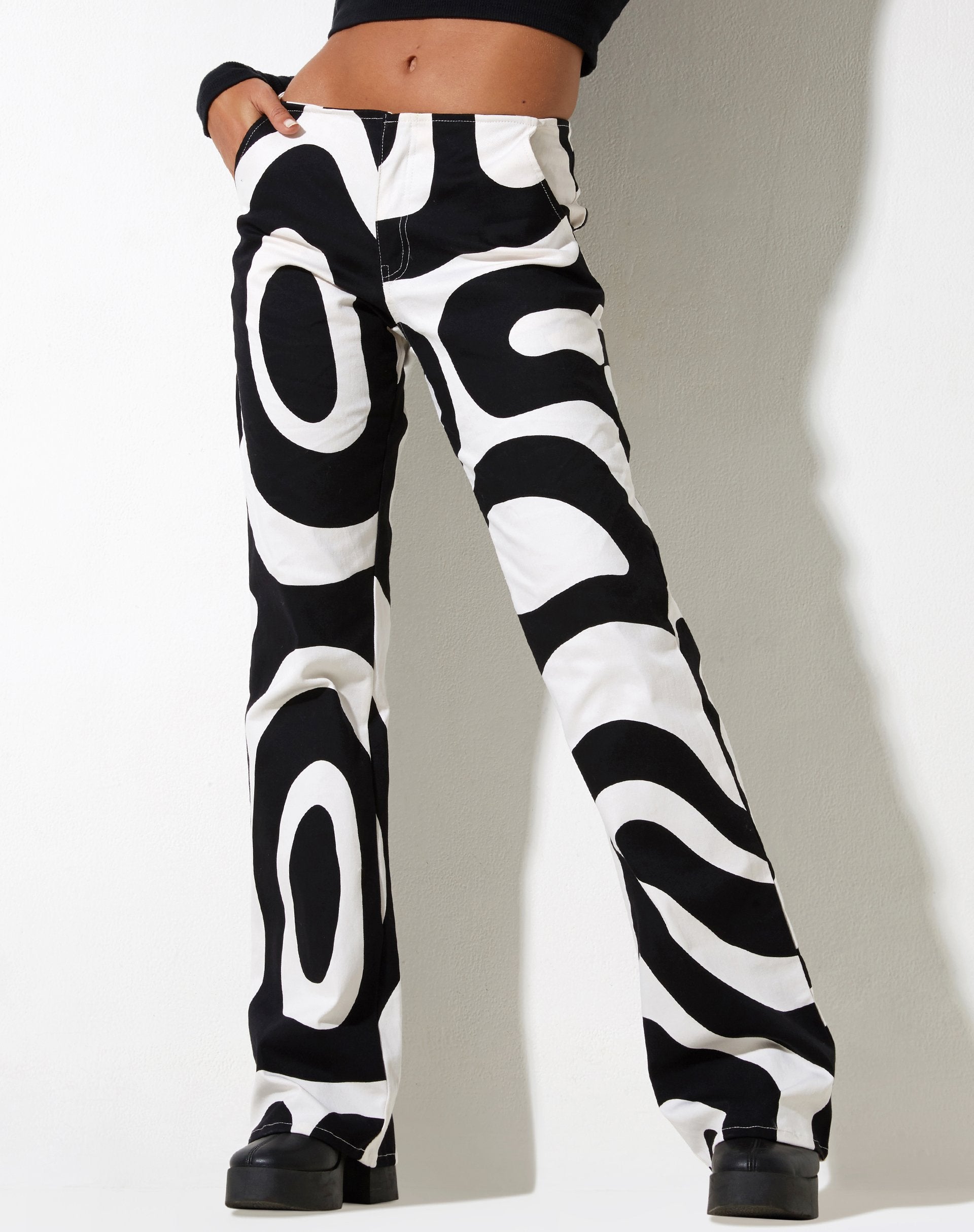 Pantalón Zoetry Blanco y Negro Remolino Óptico