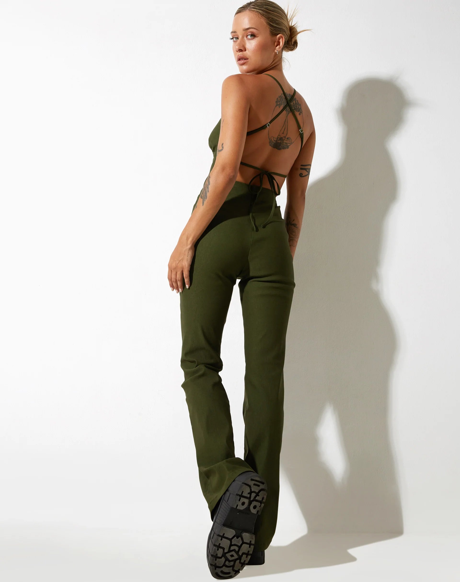 imagen de Zorah Flare Trouser en Tailoring Olive