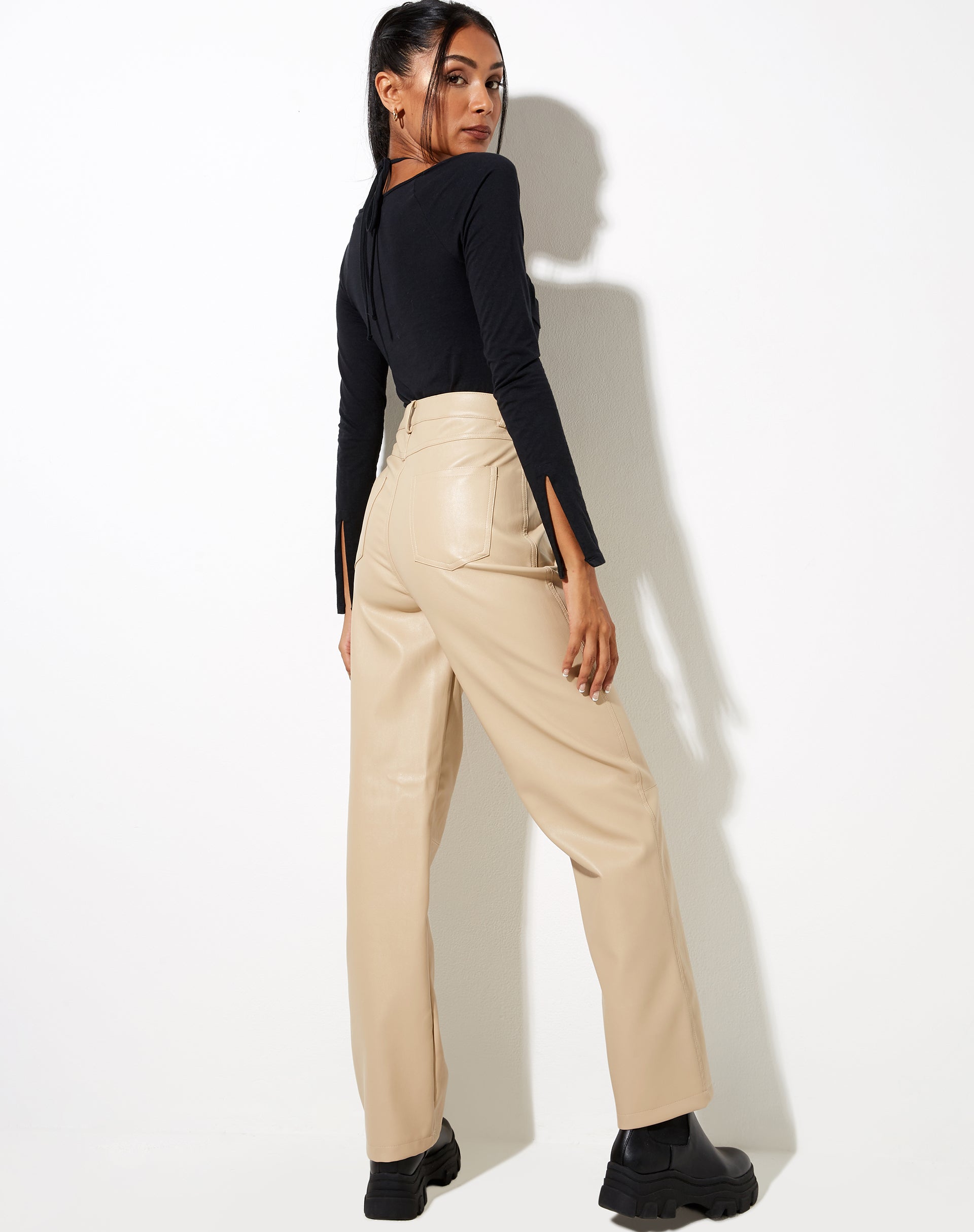 Imagen del pantalón Zova en Buttermilk