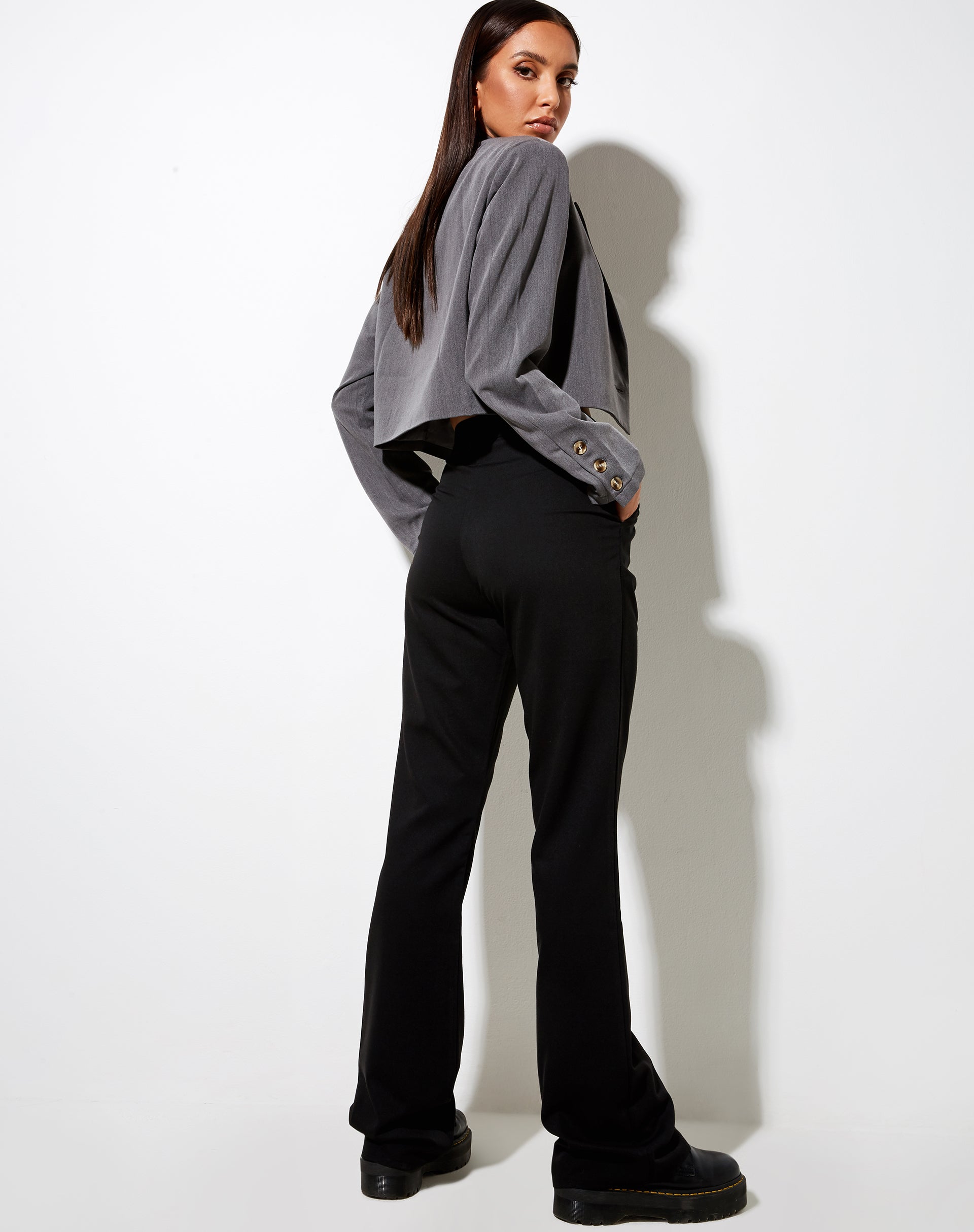 Imagen de Zoven Flare Trouser in Tailoring Negro