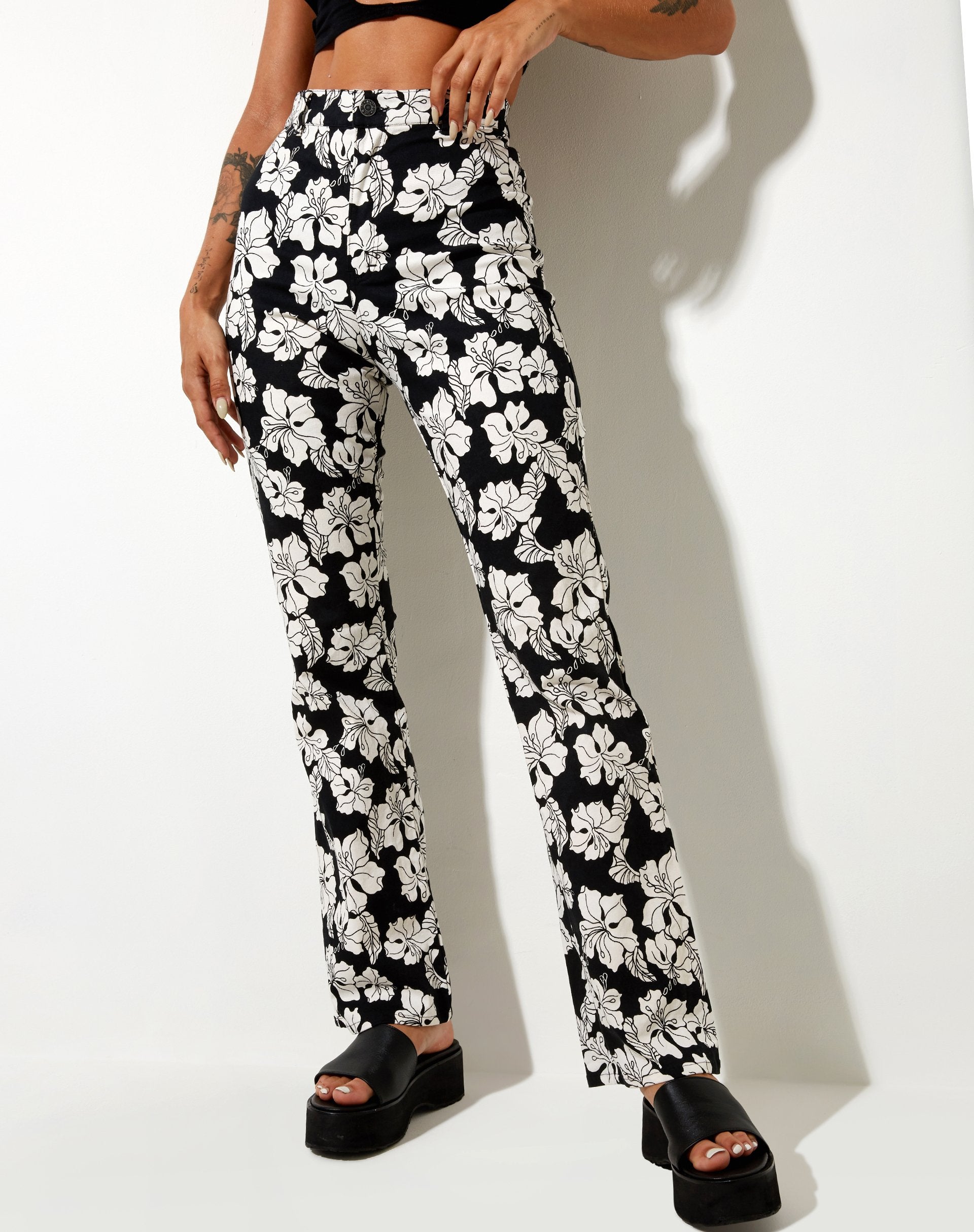 Imagen de Zoven Pantalones en Vacaciones Negro Blanco