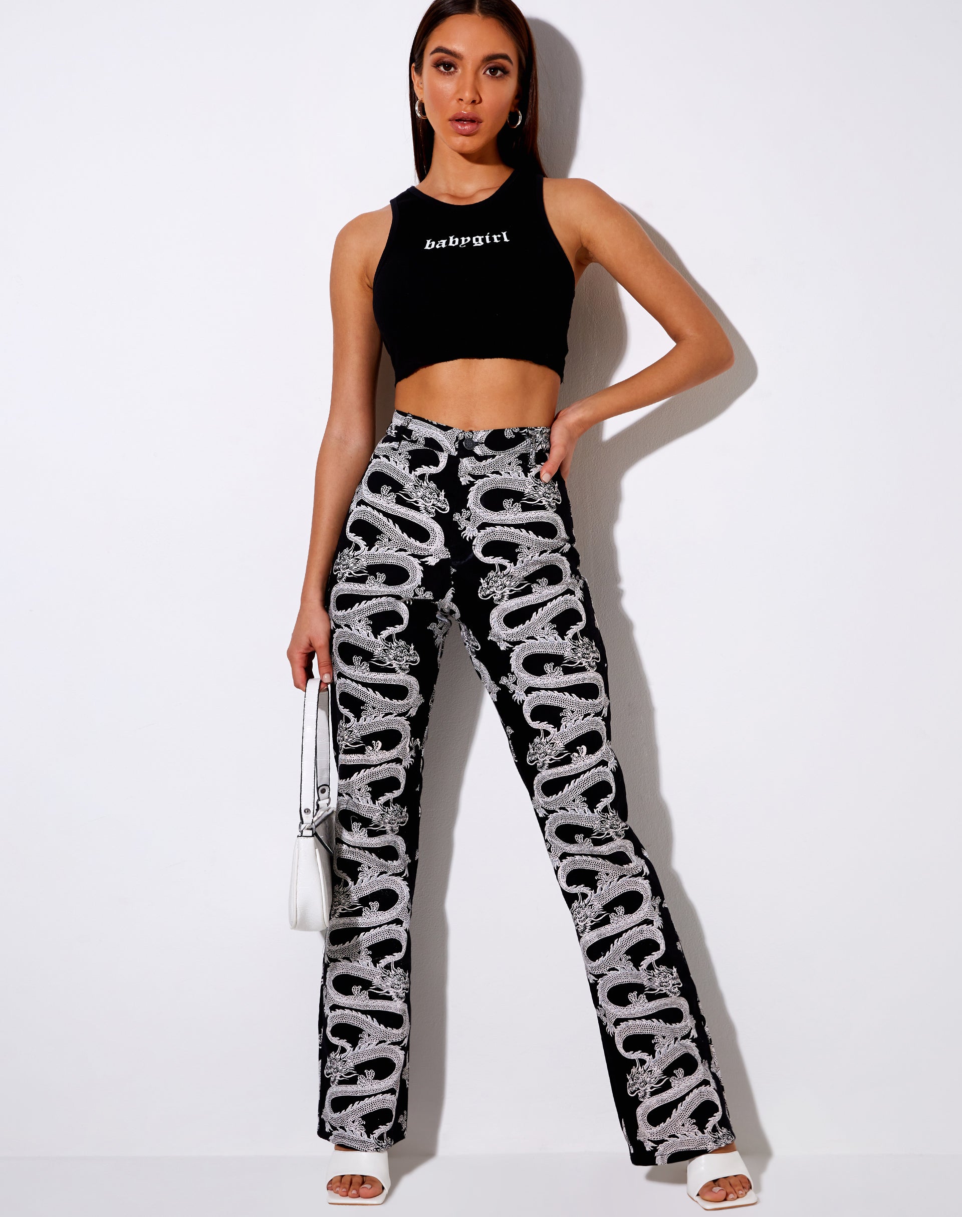 Imagen de Zoven Flare Trouser in Dragon Rope Negro Colocación