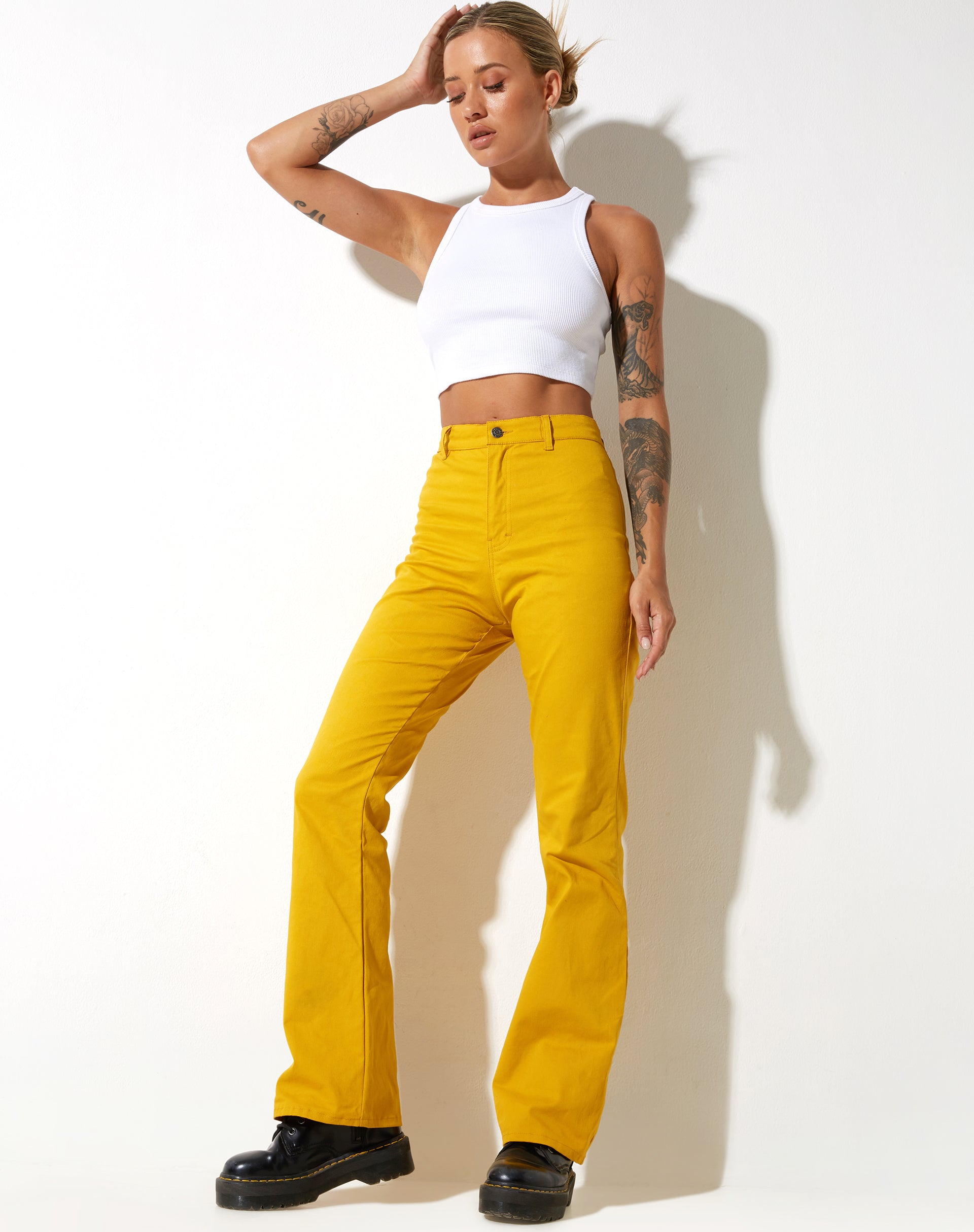 imagen de Zoven Flare Trouser in Twill Sulfur Mustard